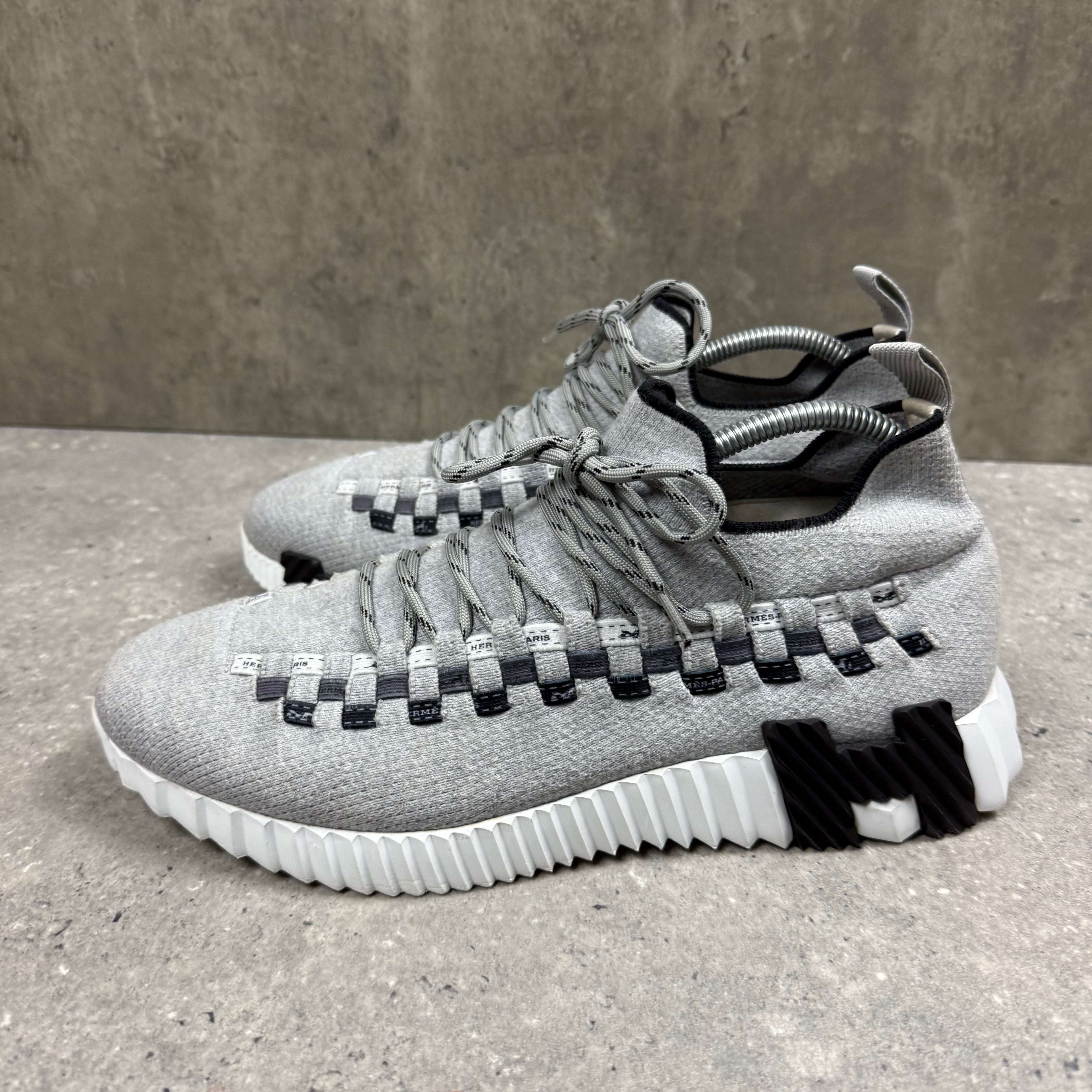 HERMES BOUNCING GREY - (EU42 / UK8)
