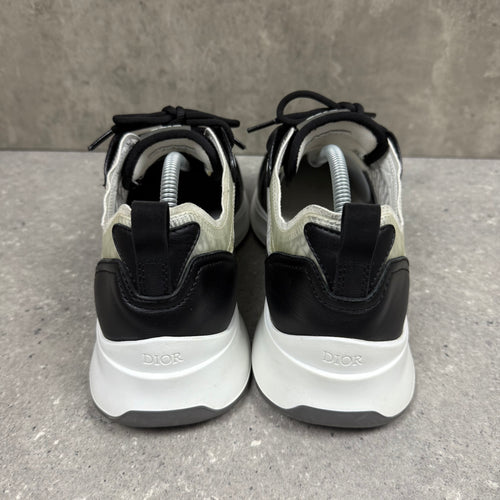DIOR B25 BLACK/WHITE - (EU 43.5 / UK 9.5)