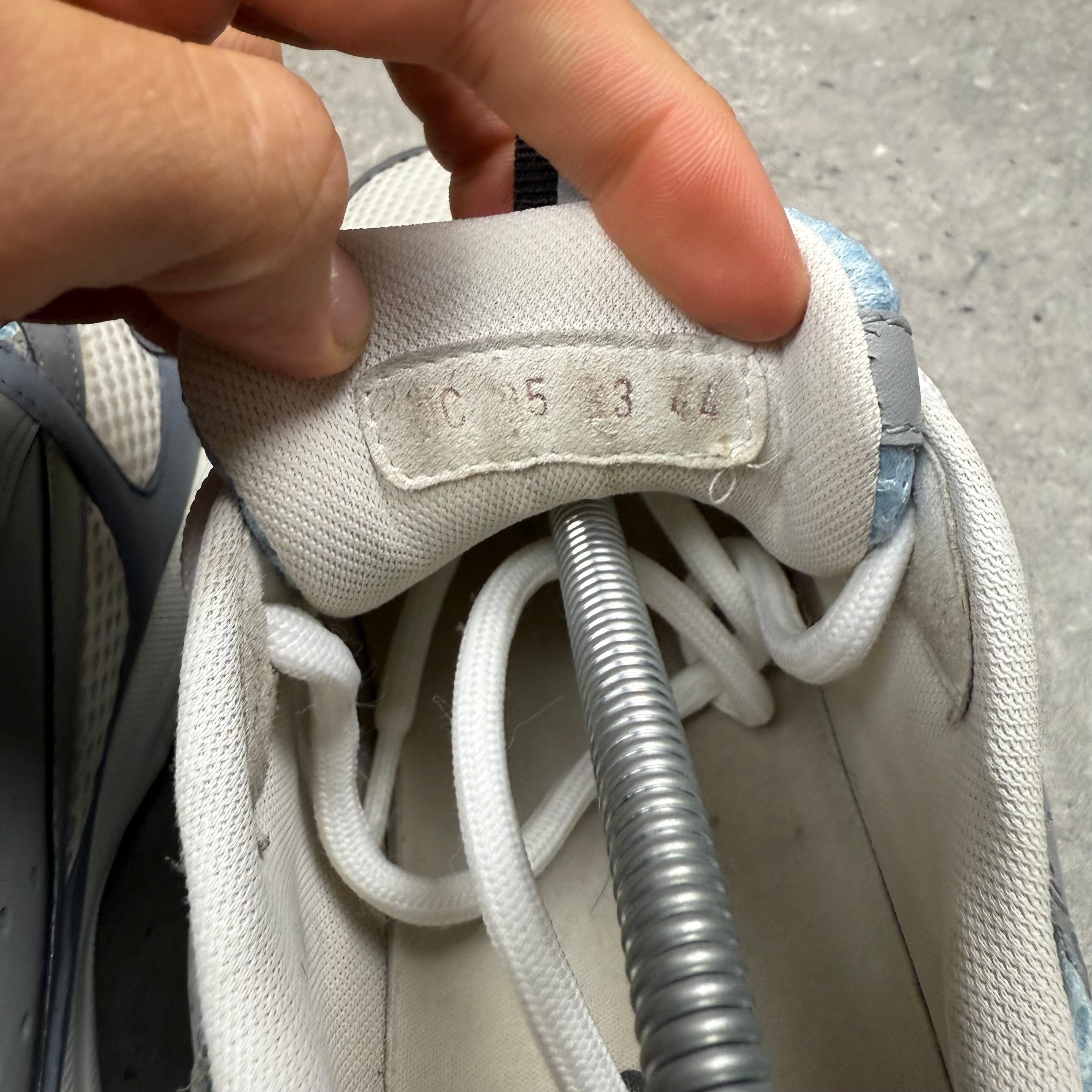 DIOR B22 BABY BLUE - (EU44 / UK10)