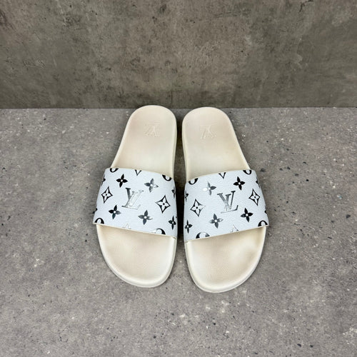 LOUIS VUITTON SLIDERS - EU42 (FITS UK 9)