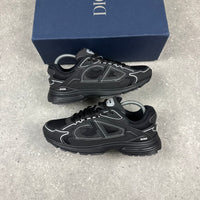 DIOR B30 BLACK (EU 41 / UK 7)