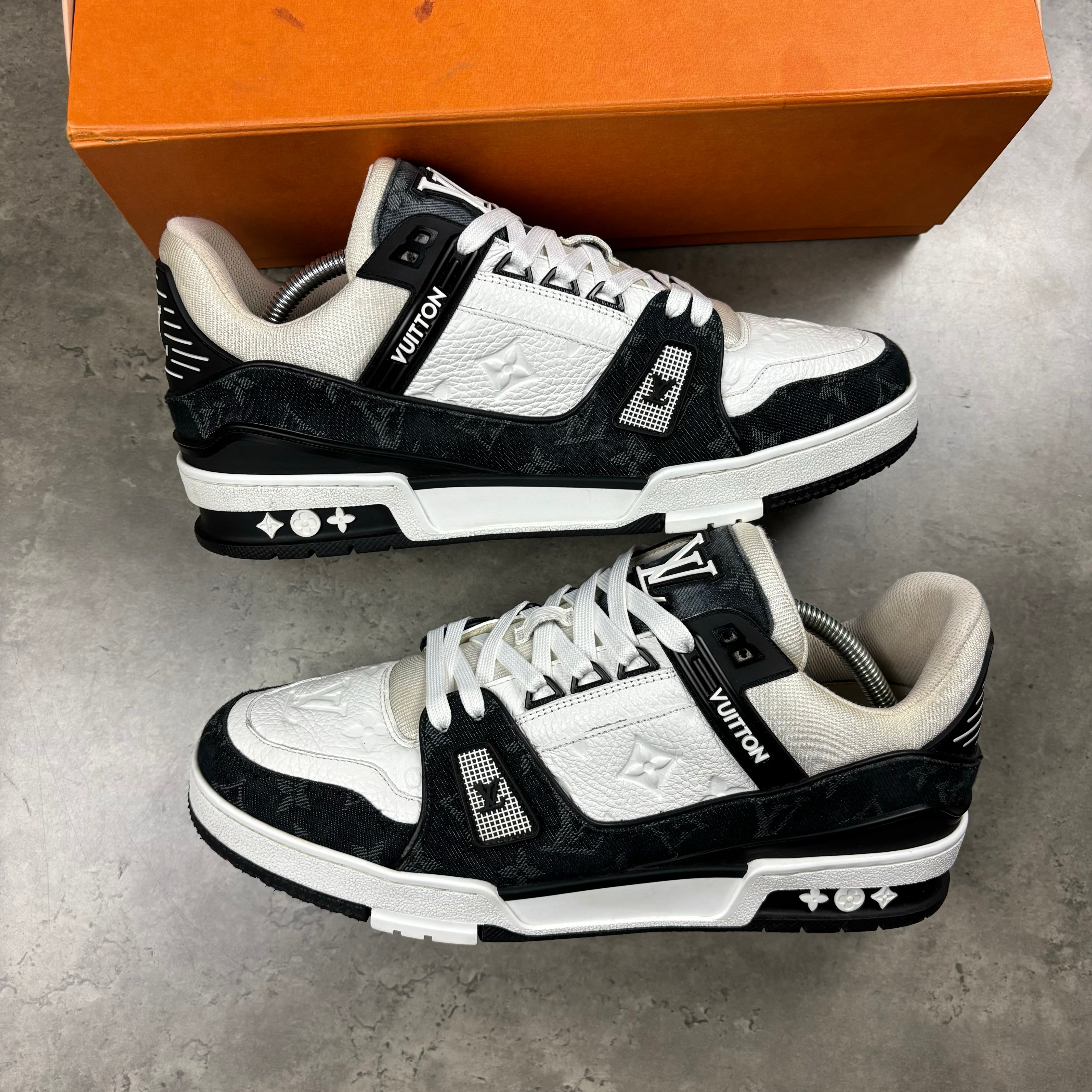 LOUIS VUITTON DENIMS - EU 42 (FITS UK 9)