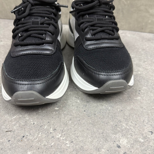 DIOR B25 BLACK/WHITE - (EU 43.5 / UK 9.5)