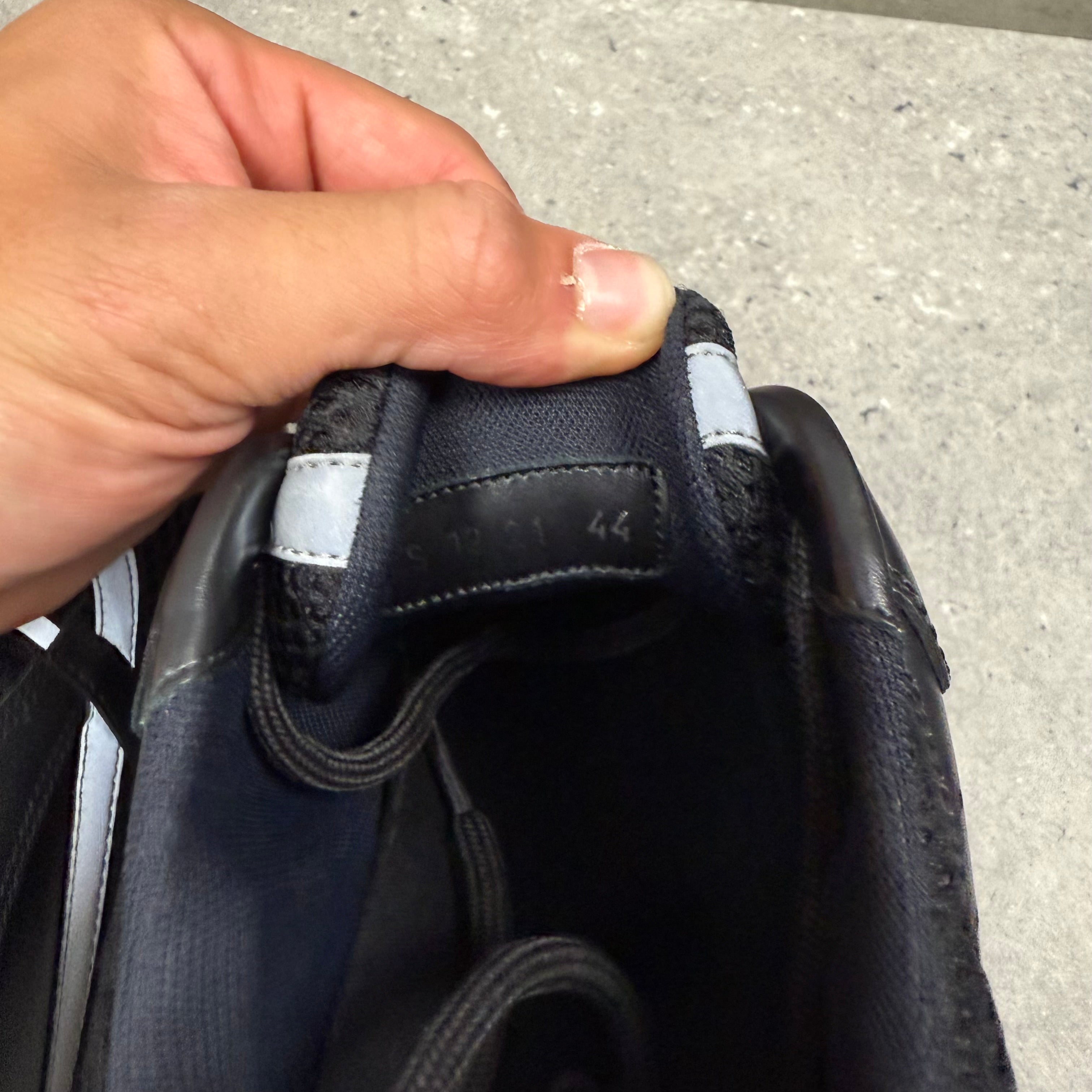 DIOR B22 BLACK - (EU44 / UK10)