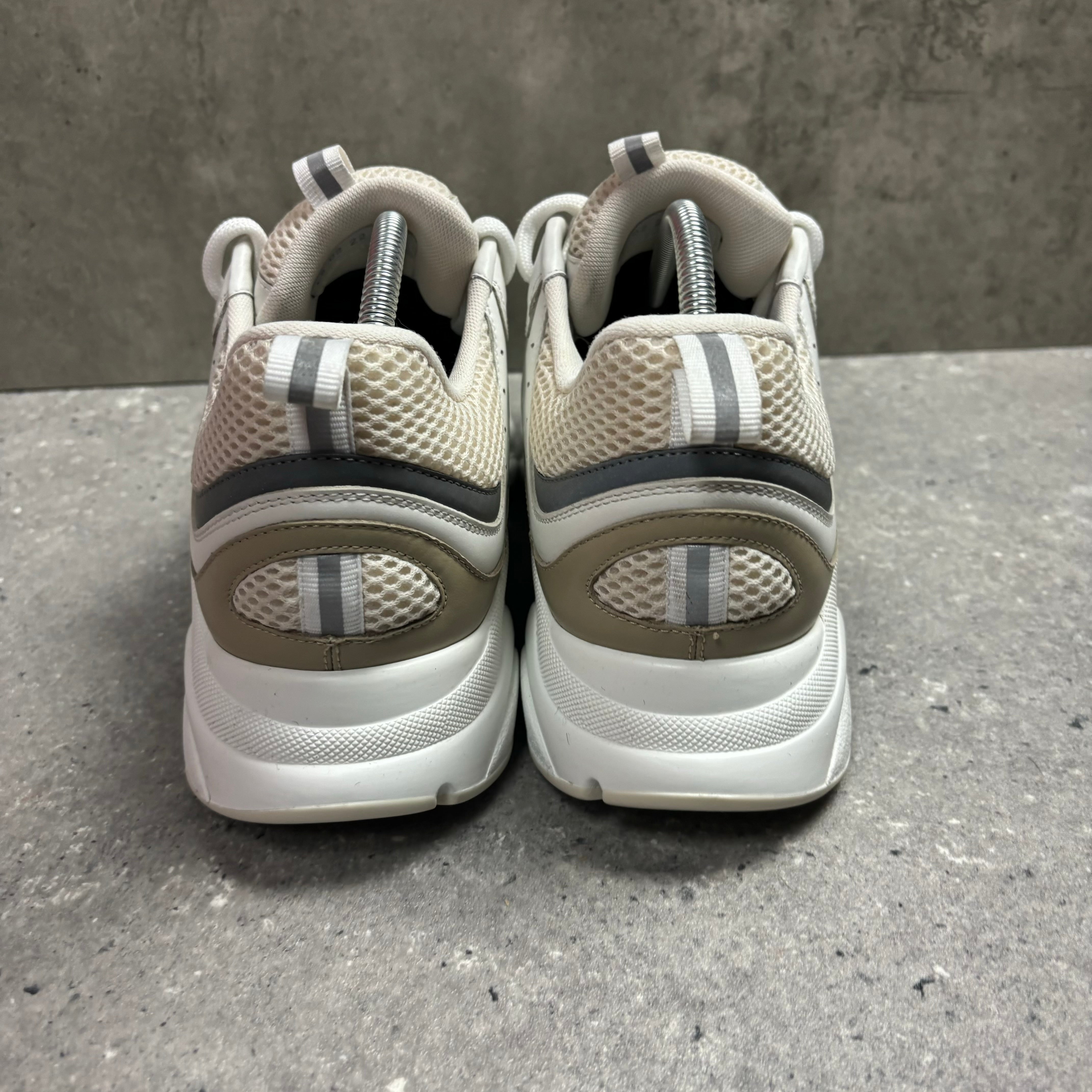 DIOR B22 BEIGE - (EU 43 / UK 9)
