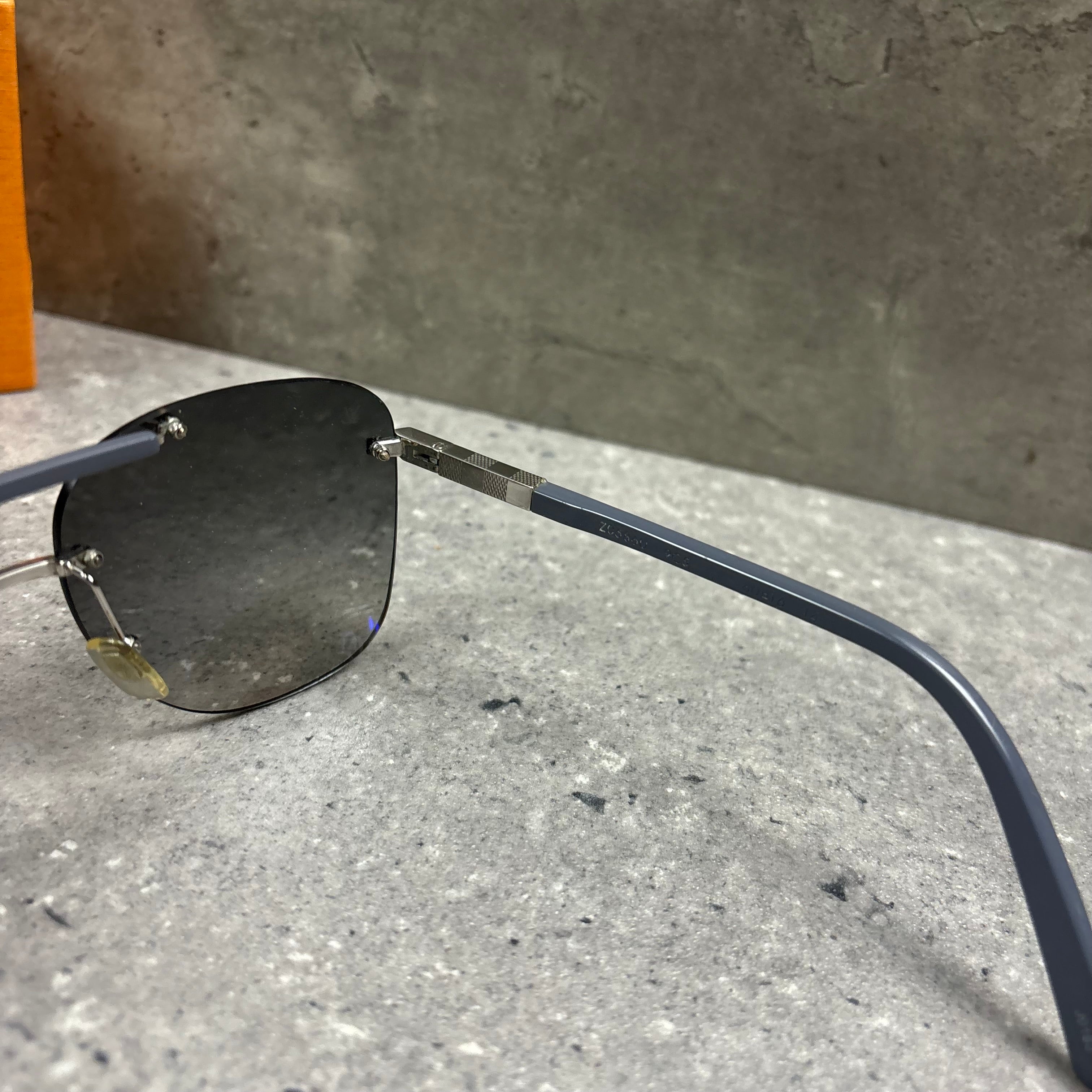 LOUIS VUITTON ATTITUDE SUNGLASSES