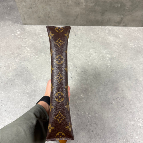 LOUIS VUITTON POCHETTE CLUTCH BAG