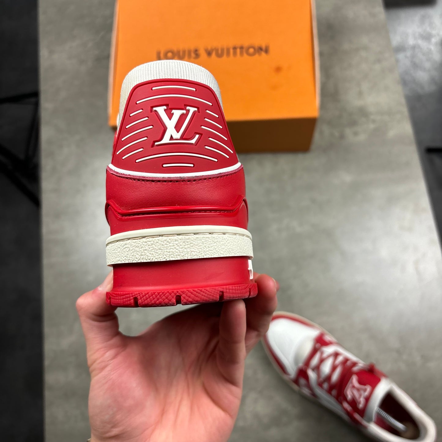 LOUIS VUITTON SNEAKERS (FITS 9)