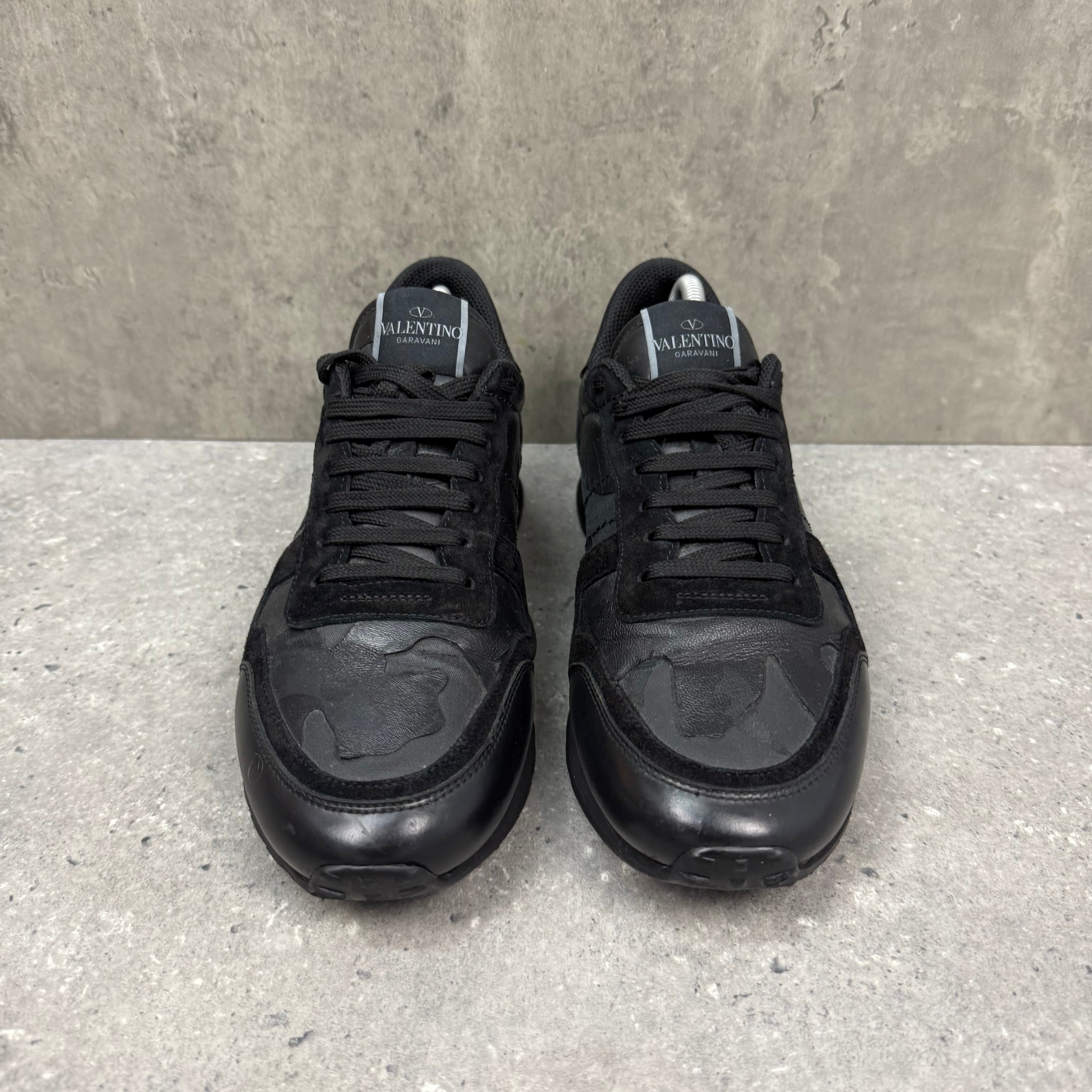VALENTINO ROCKRUNNER BLACK - (EU42 / UK8)
