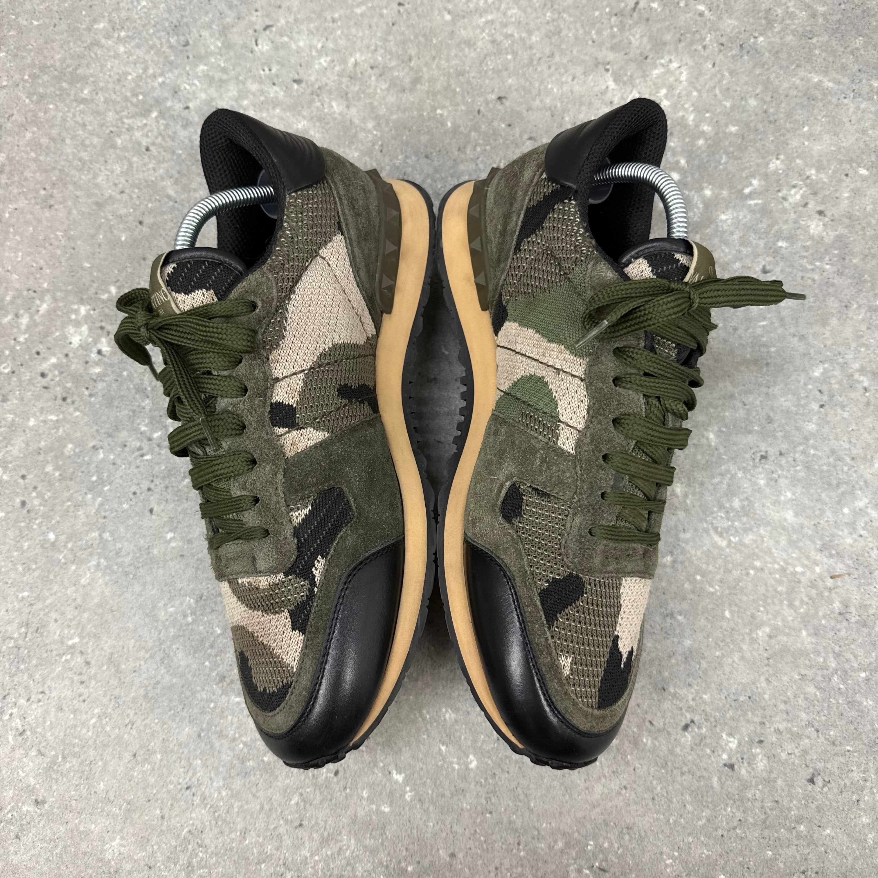 VALENTINO ROCKRUNNER KHAKI - (EU41.5 / UK7.5)