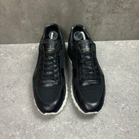 LOUIS VUITTON RUNAWAY BLACK/WHITE - EU 44 (FITS UK 11)