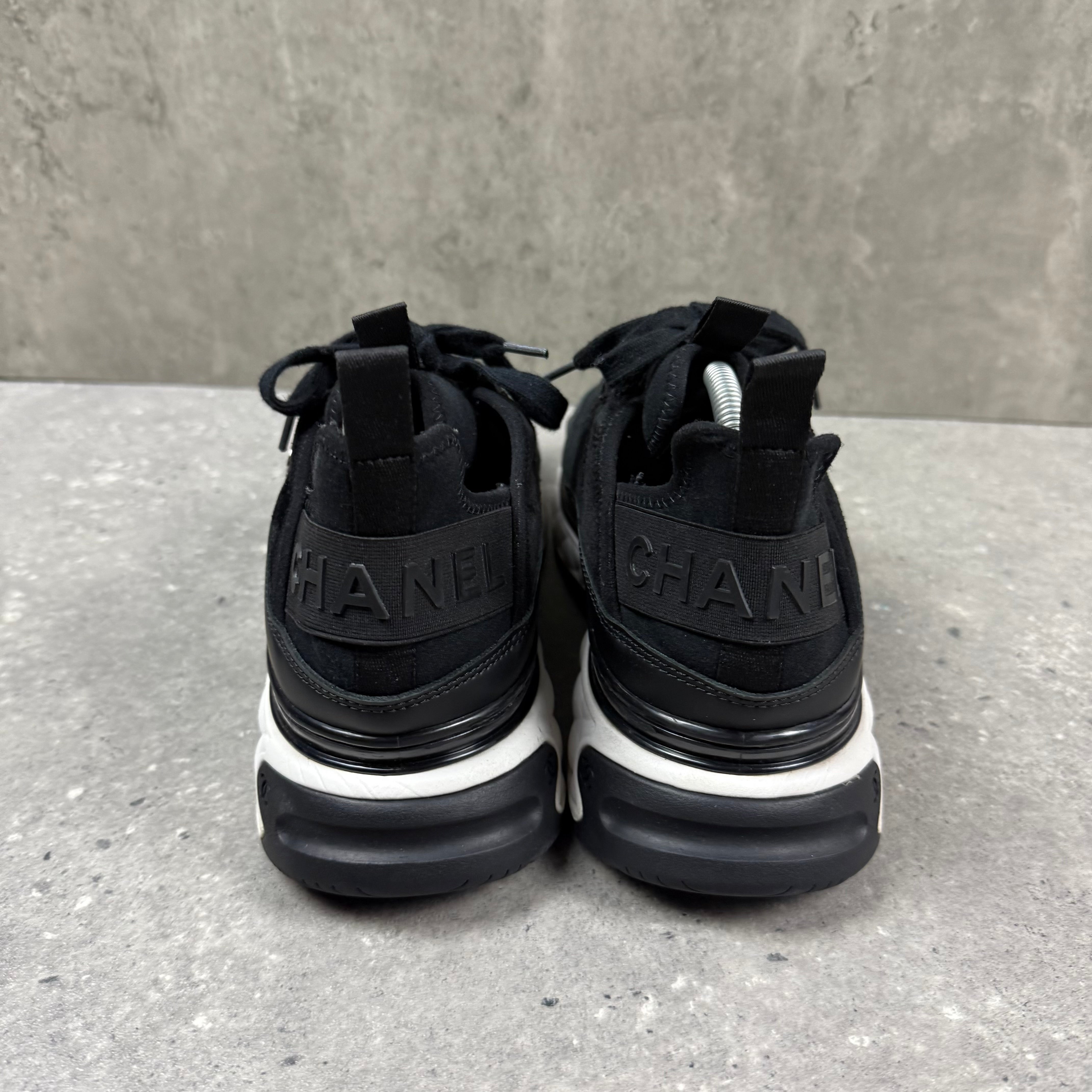 CHANEL RUNNERS -  (EU44 / UK10)