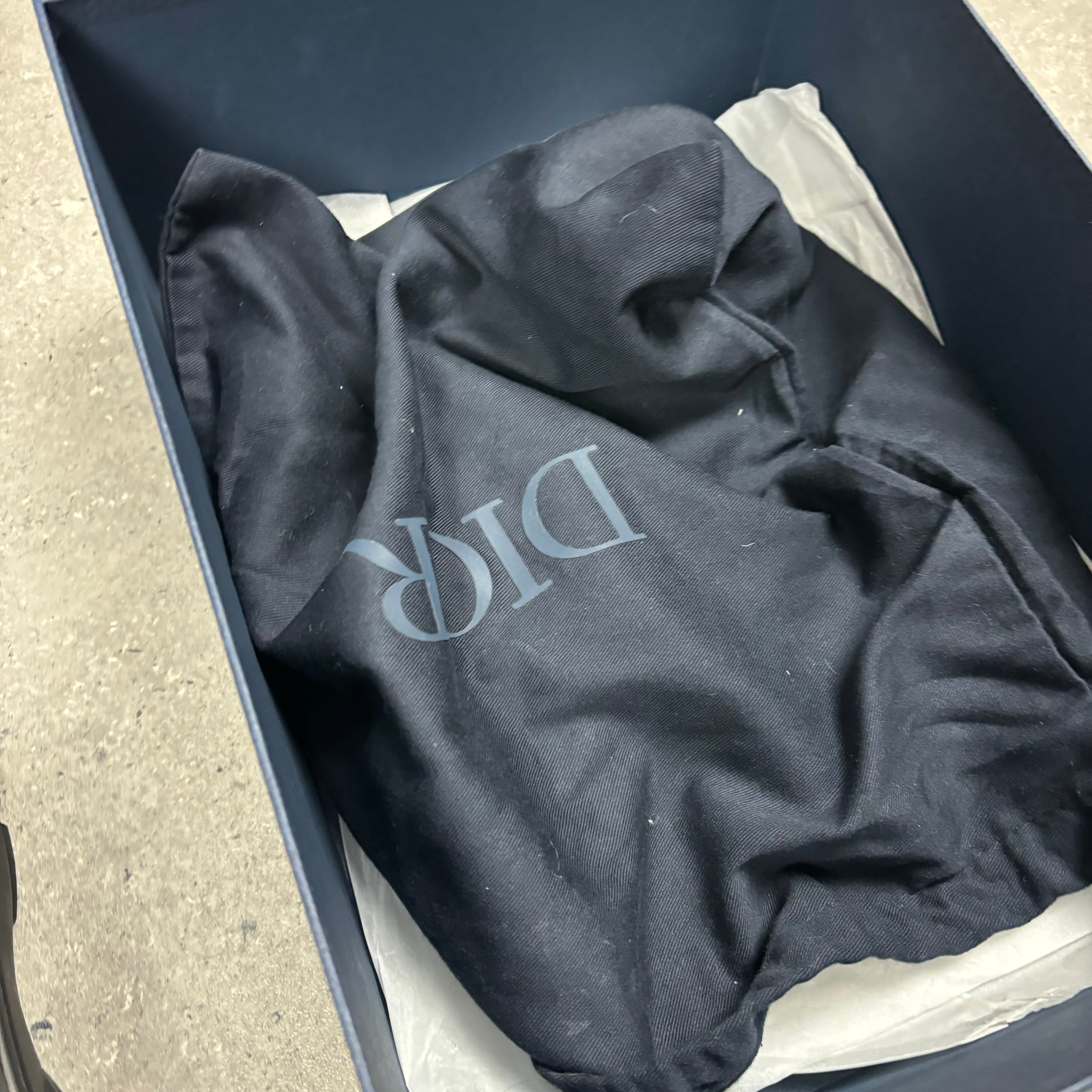 DIOR B30 BLACK - (EU 42 / UK 8)