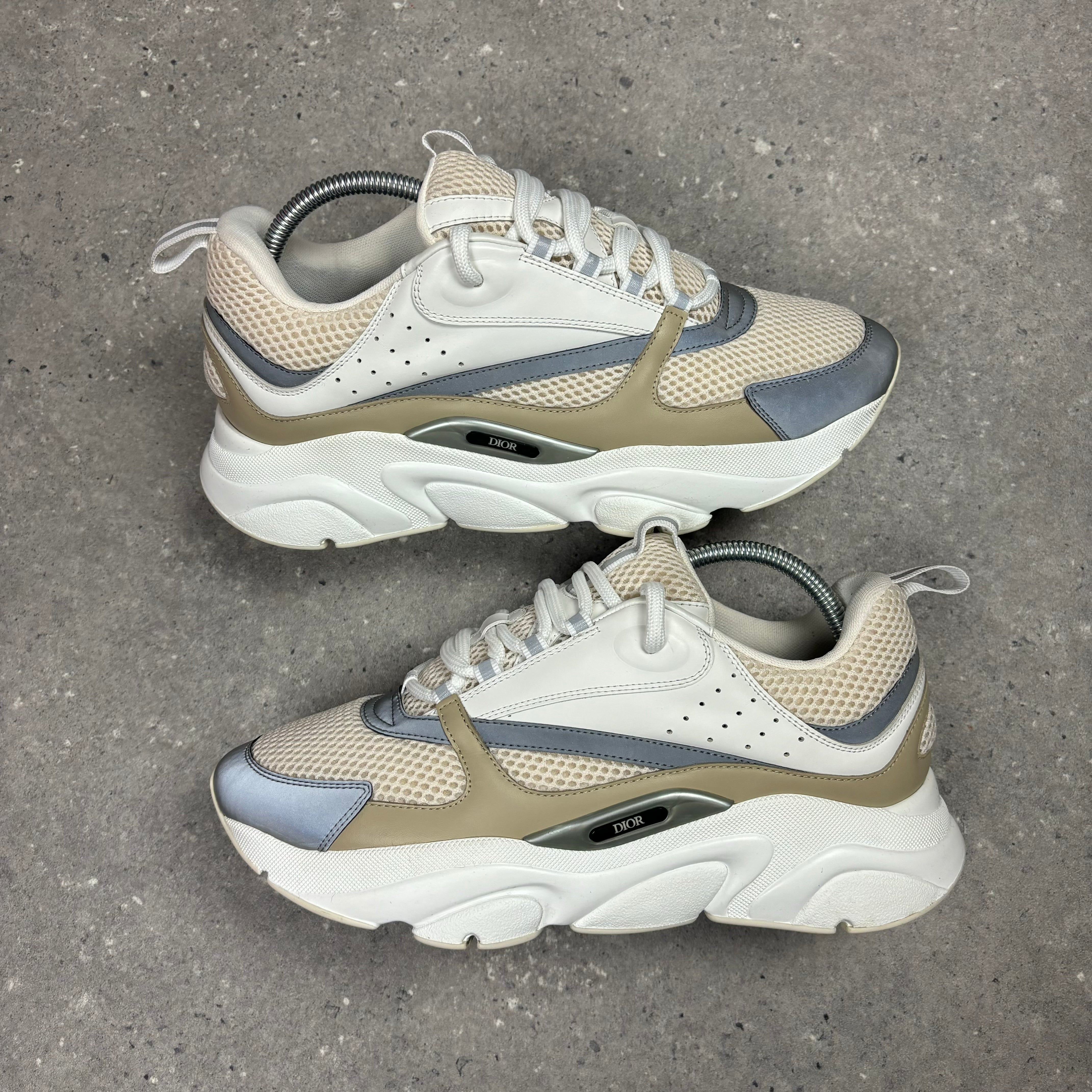 DIOR B22 BEIGE - (EU 43 / UK 9)