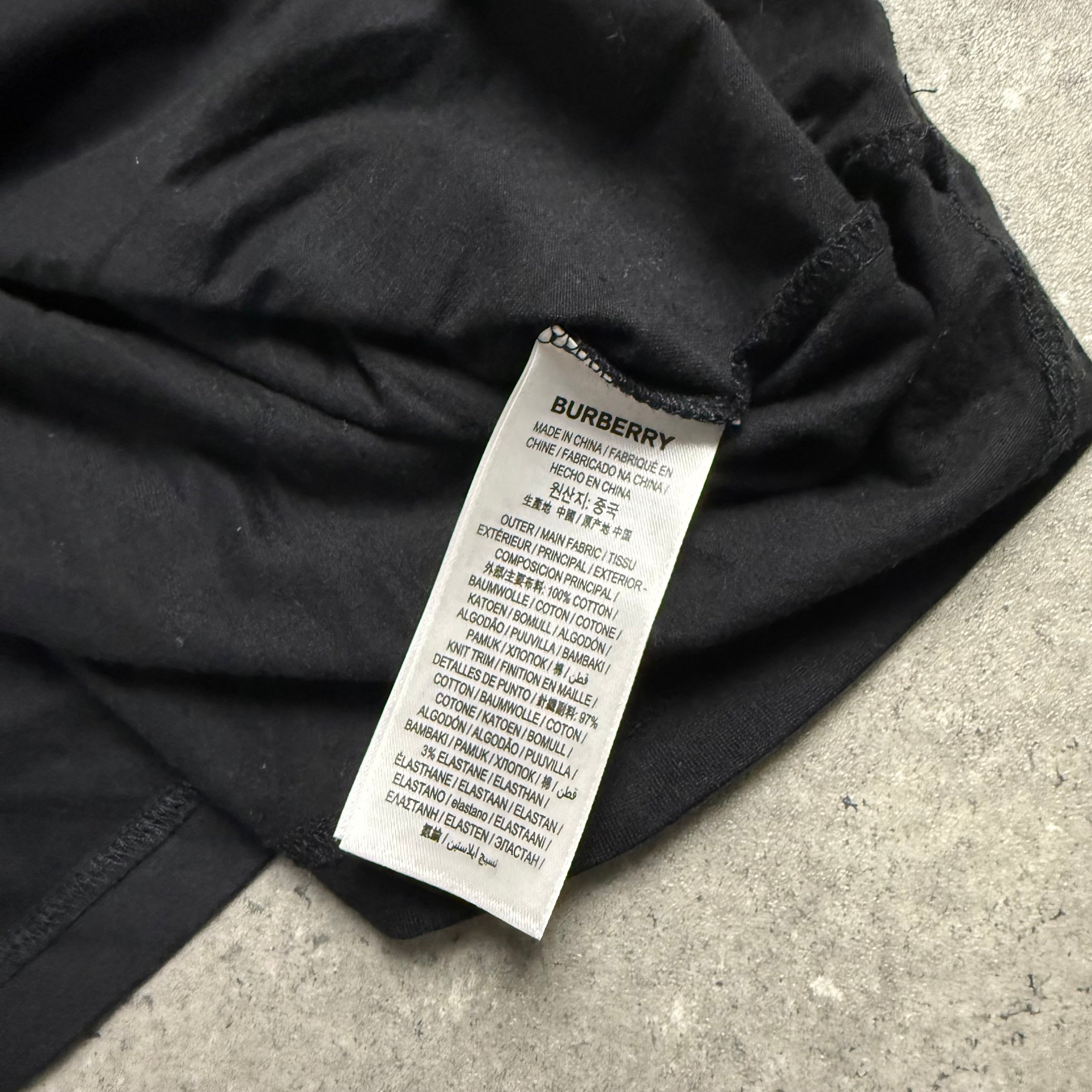 BURBERRY ENGLAND T-SHIRT BLACK - (FITS M)