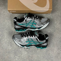 ASICS GEL KAYANO 14 - WHITE / WATERFUL
