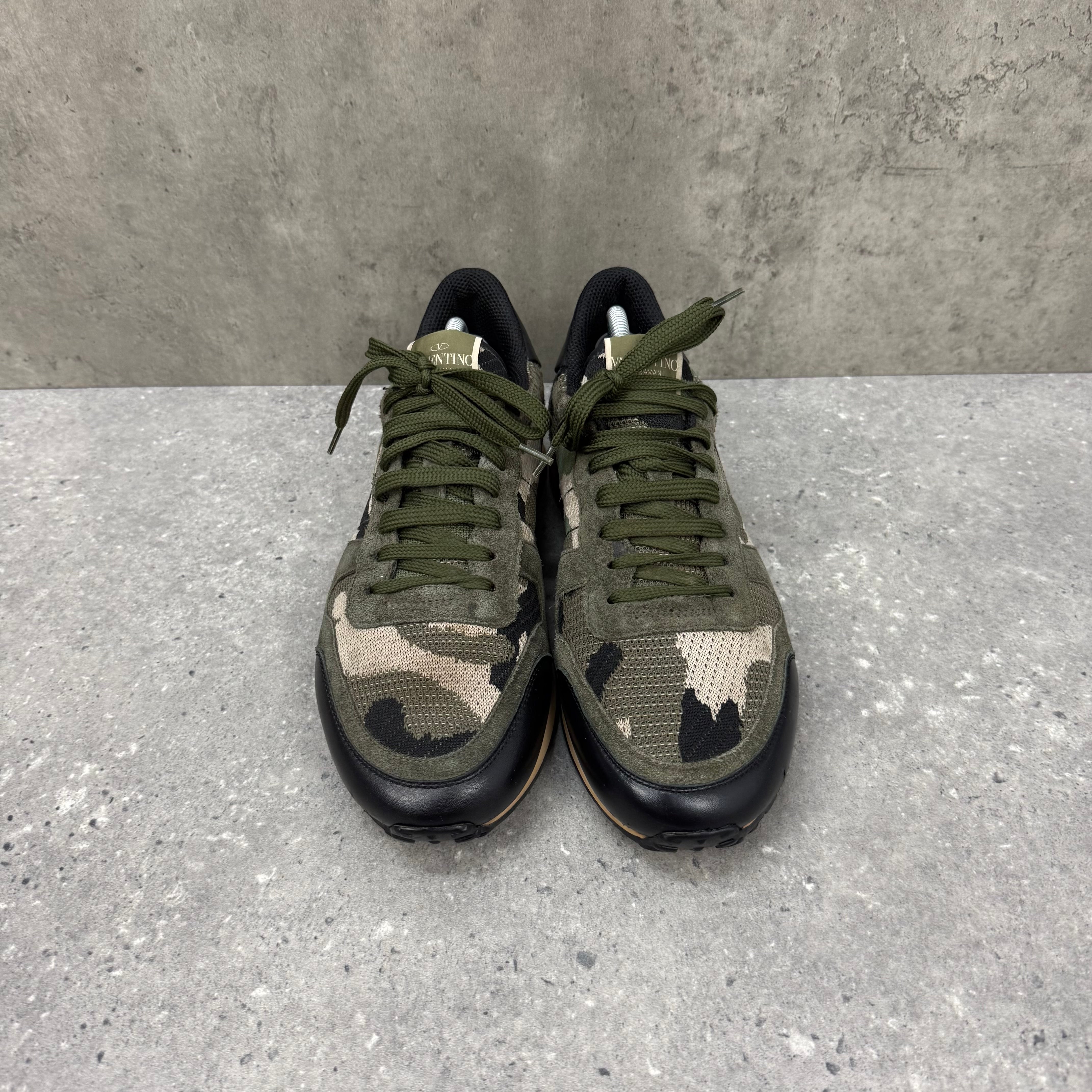 VALENTINO ROCKRUNNER KHAKI - (EU41.5 / UK7.5)