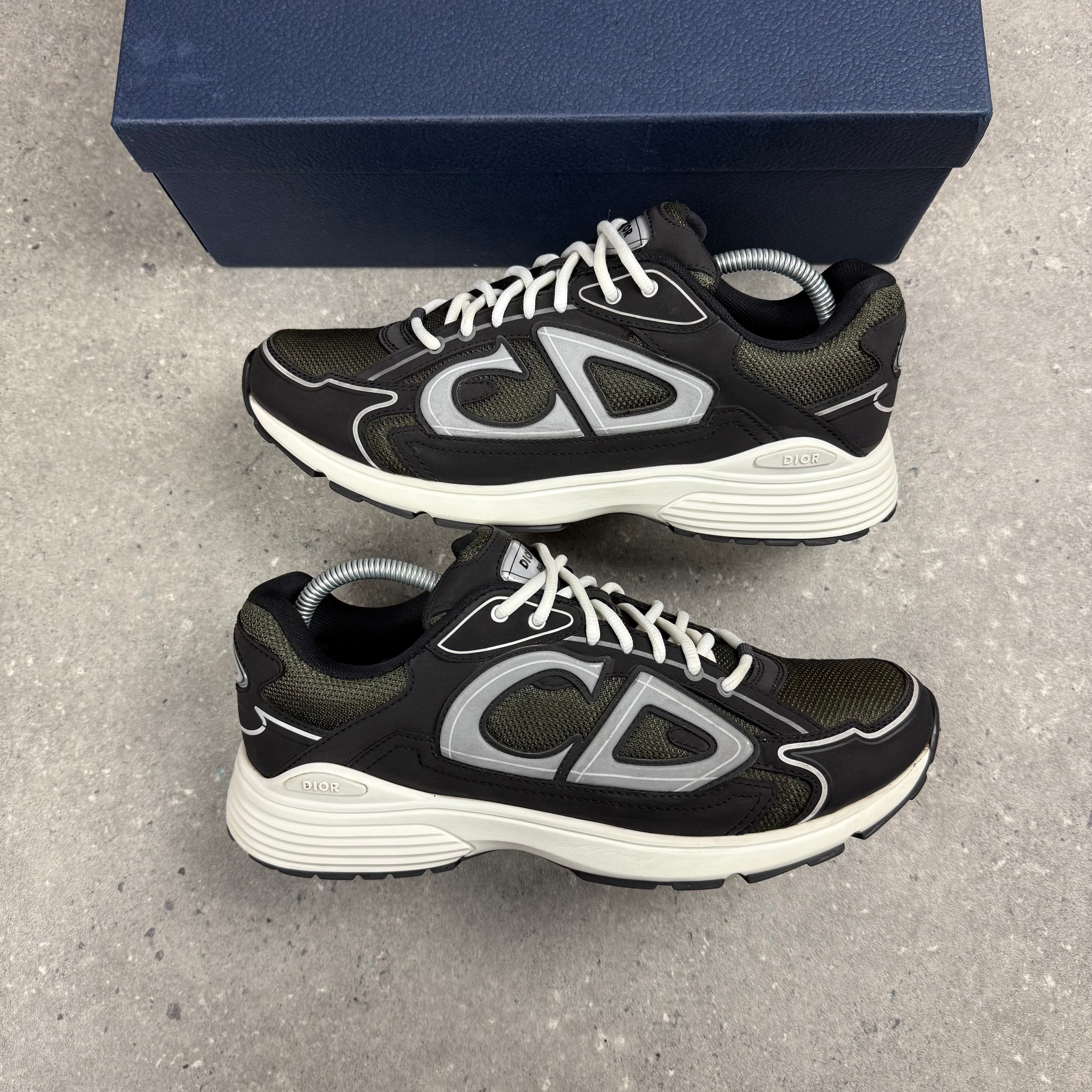 DIOR B30 KHAKI/BLACK - (EU44 / UK 10)