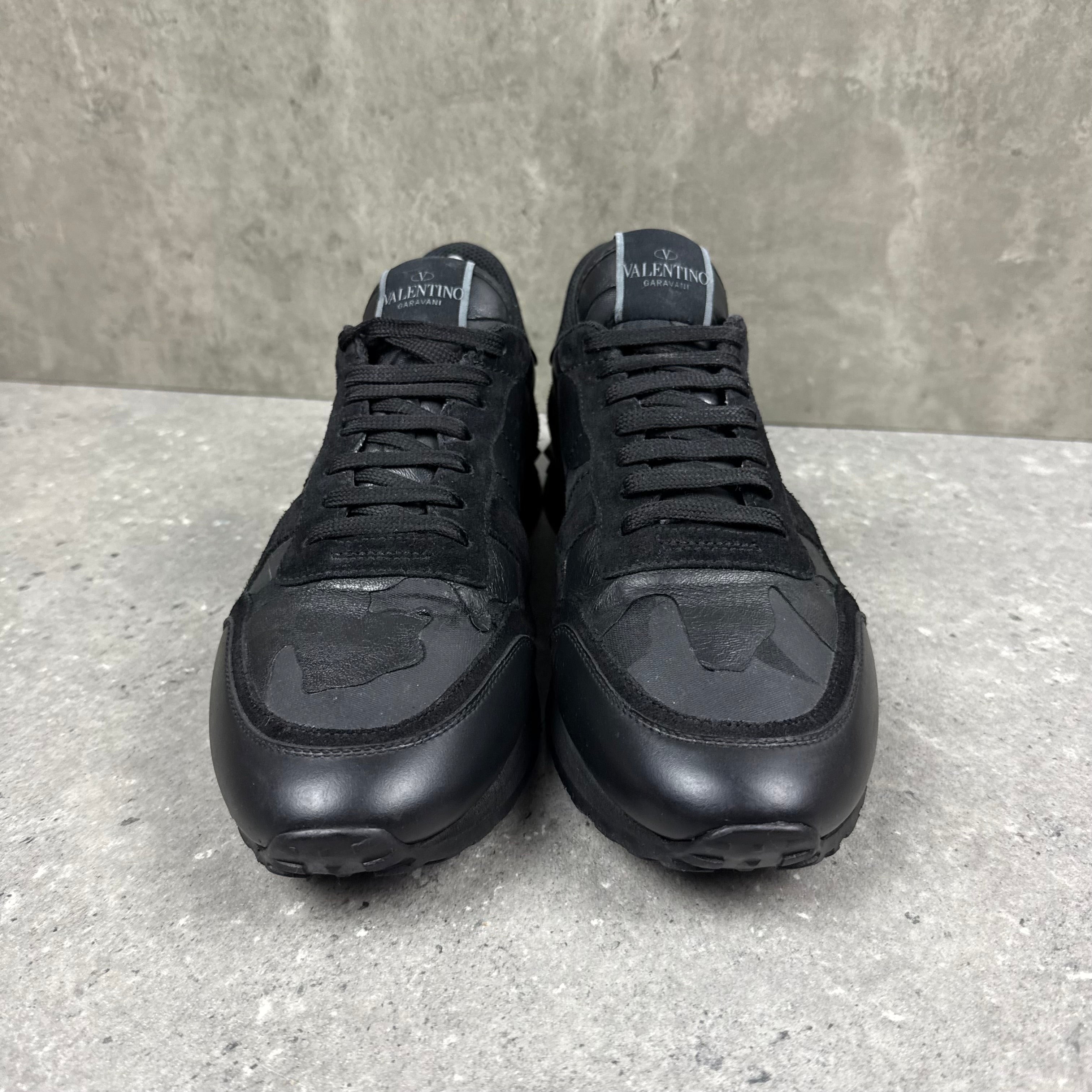 VALENTINO ROCKRUNNER BLACK - (EU42 / UK8)