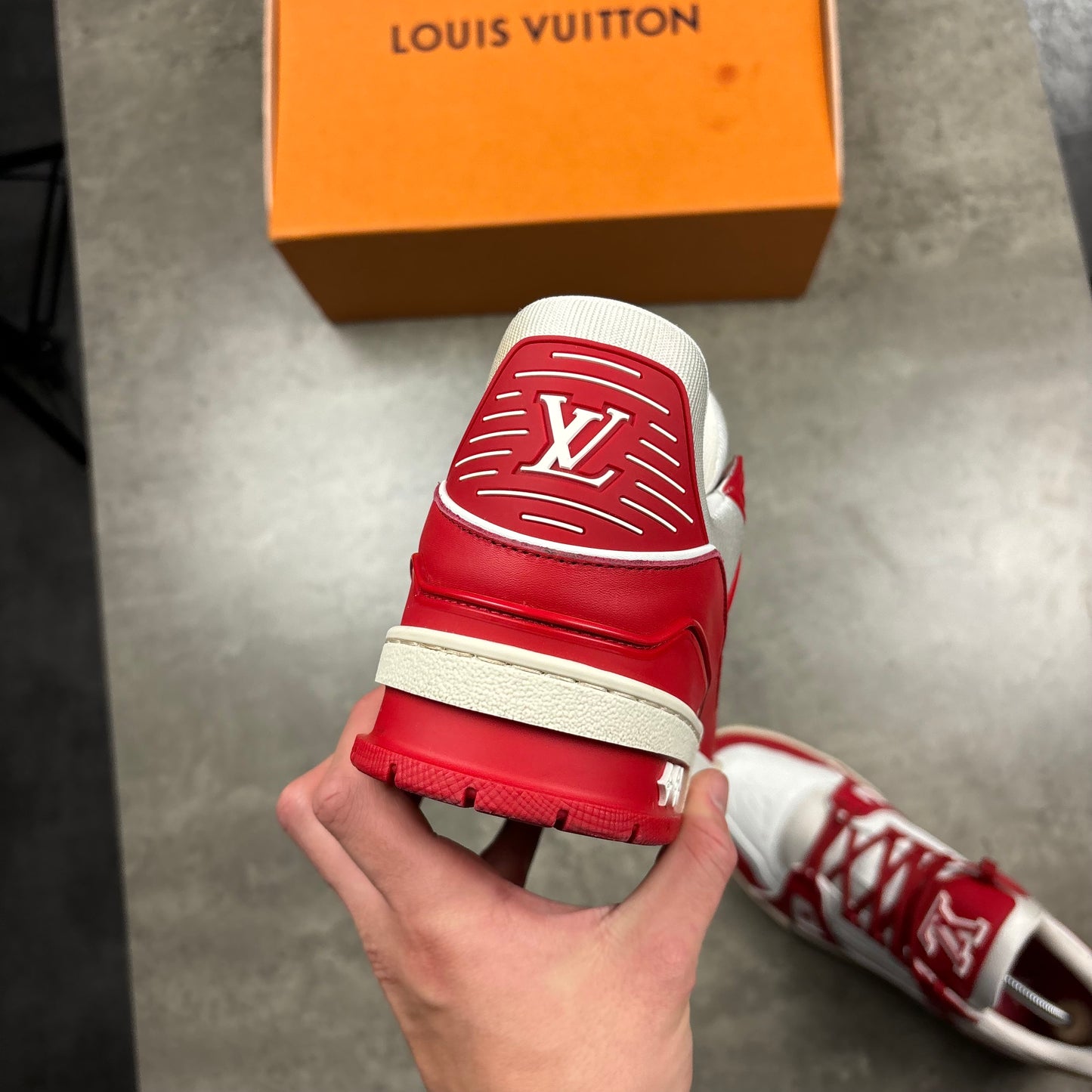 LOUIS VUITTON SNEAKERS (FITS 9)