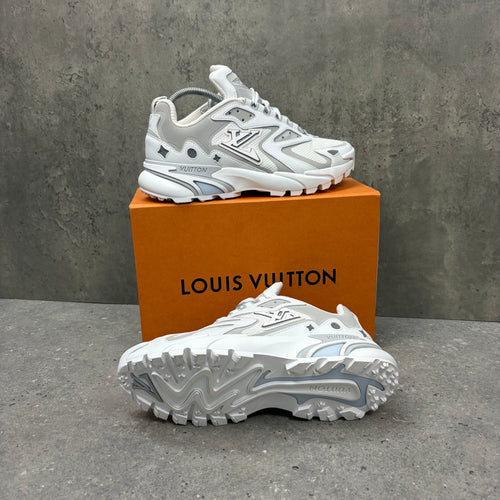 LOUIS VUITTON TACTICS - EU40 (FITS UK 7)