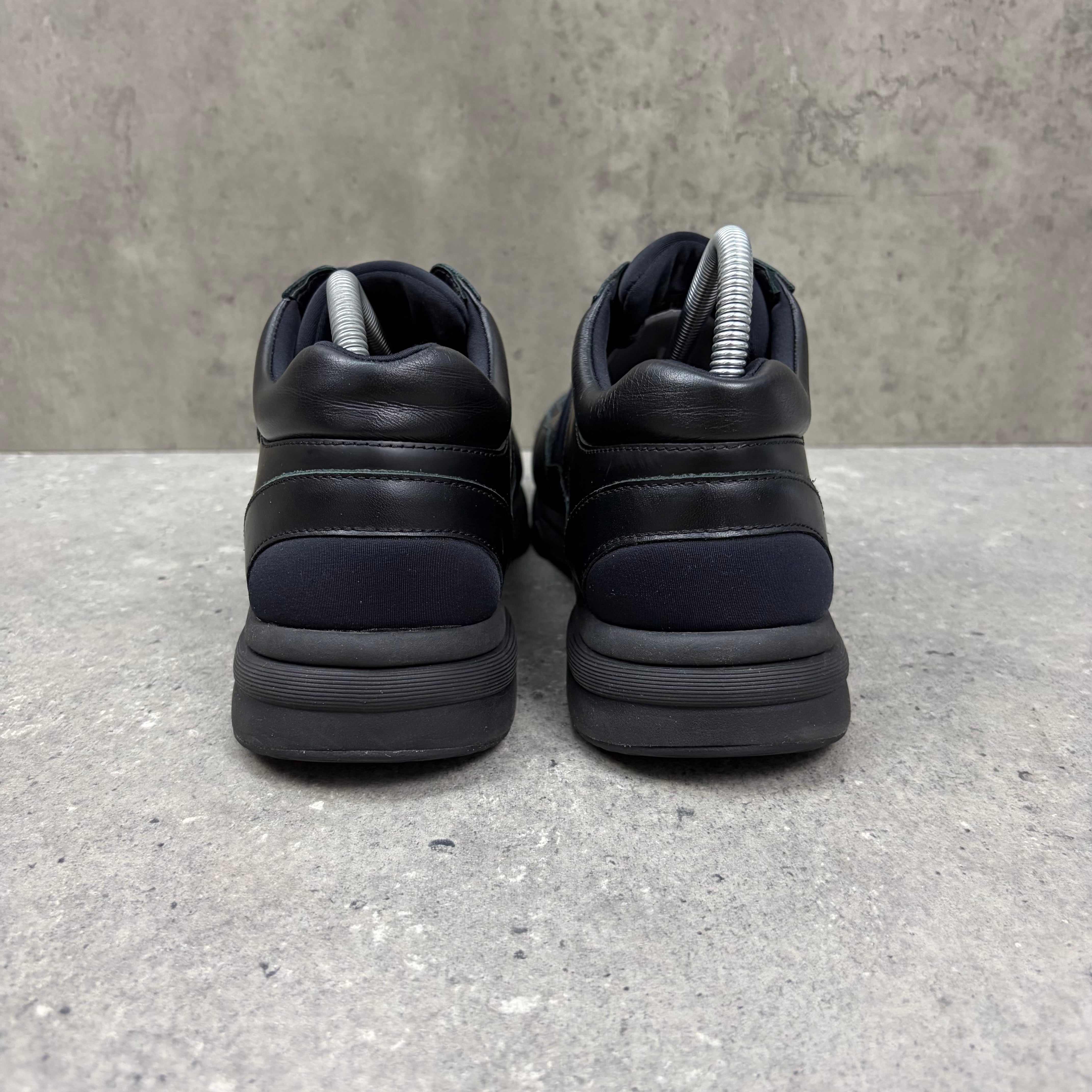 CHANEL RUNNERS -  (EU 41 / UK 7)