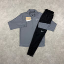 NIKE STRIDE 1/4 ZIP TOP & PANTS SET - GREY / BLACK