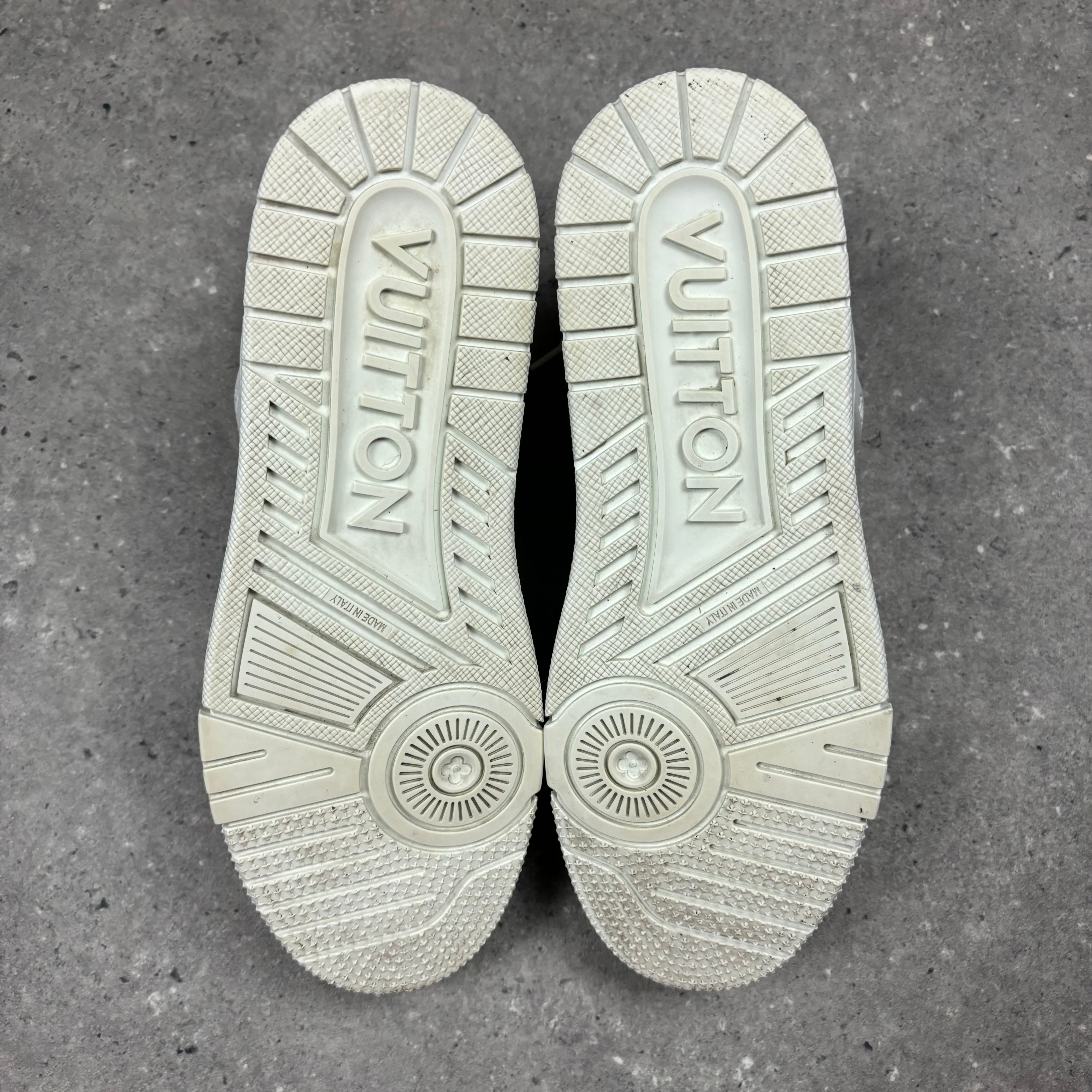 LOUIS VUITTON TRAINERS - EU41.5 (FITS UK 8.5)