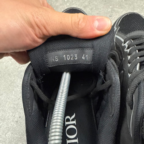 DIOR B30 BLACK (EU 41 / UK 7)