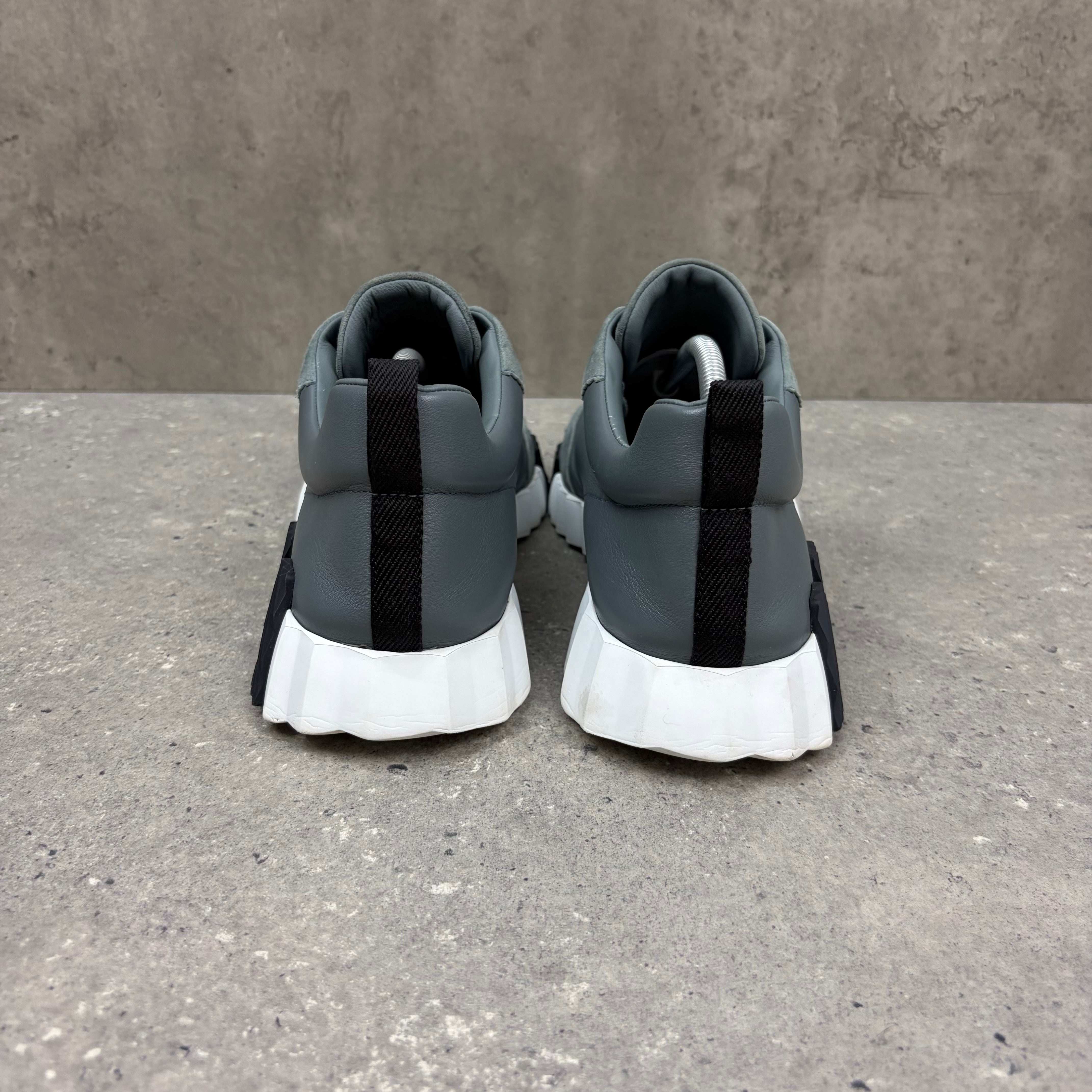 HERMES BOUNCING GREY - (EU43.5 / UK9.5)