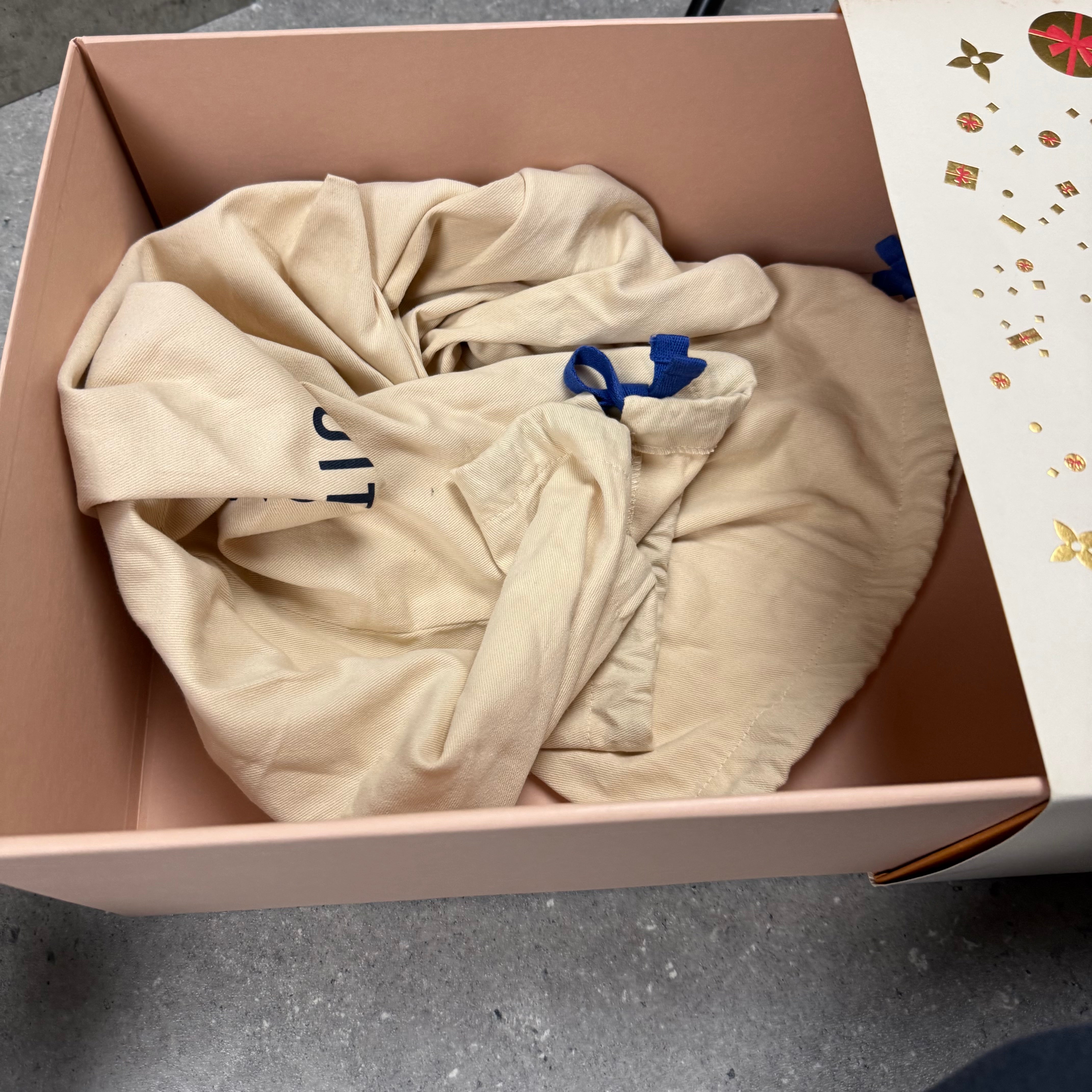 LOUIS VUITTON NAVY SKATES - EU 43 (FITS UK 10)