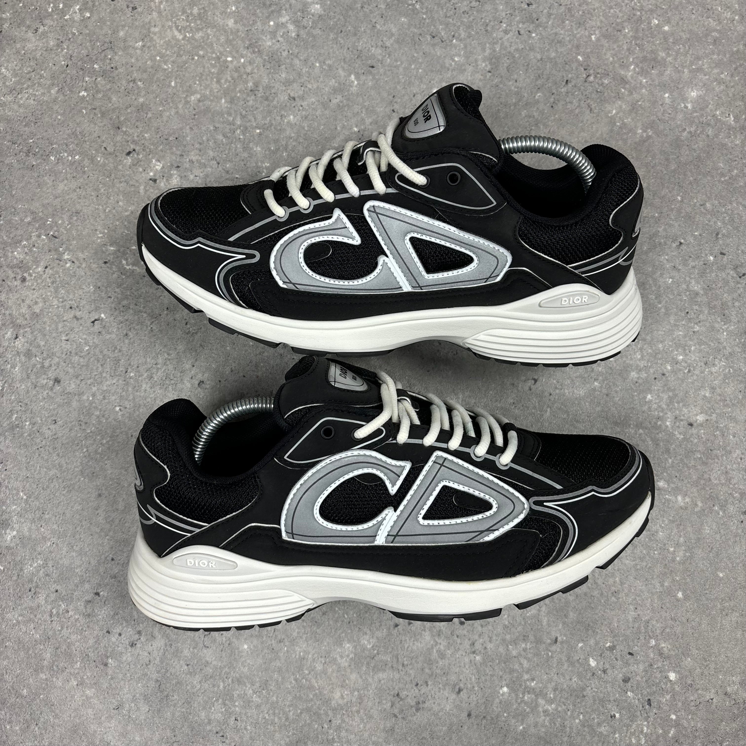 DIOR B30 BLACK/WHITE -  (EU43 / UK9)