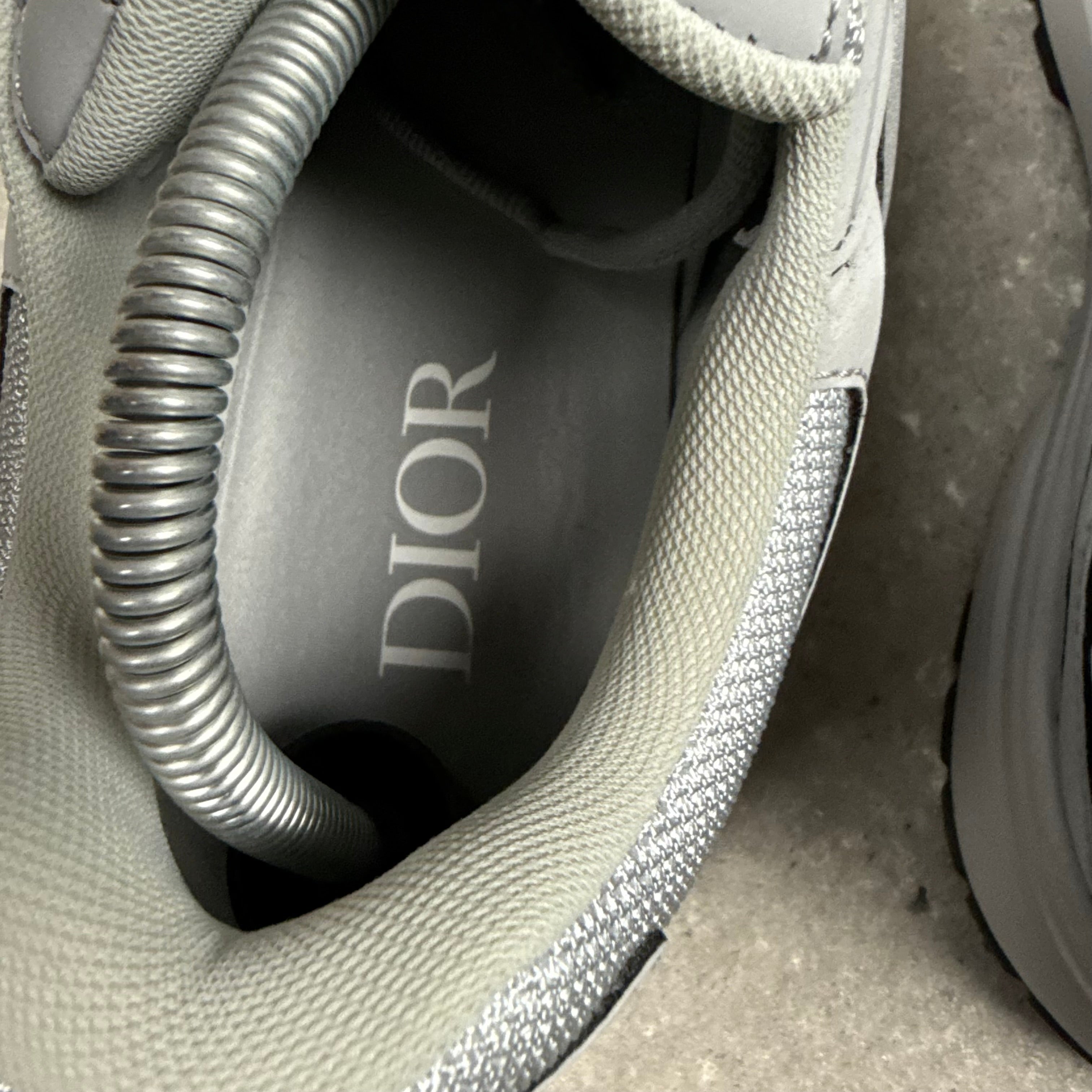DIOR B30 GREY - (EU44 / UK 10)