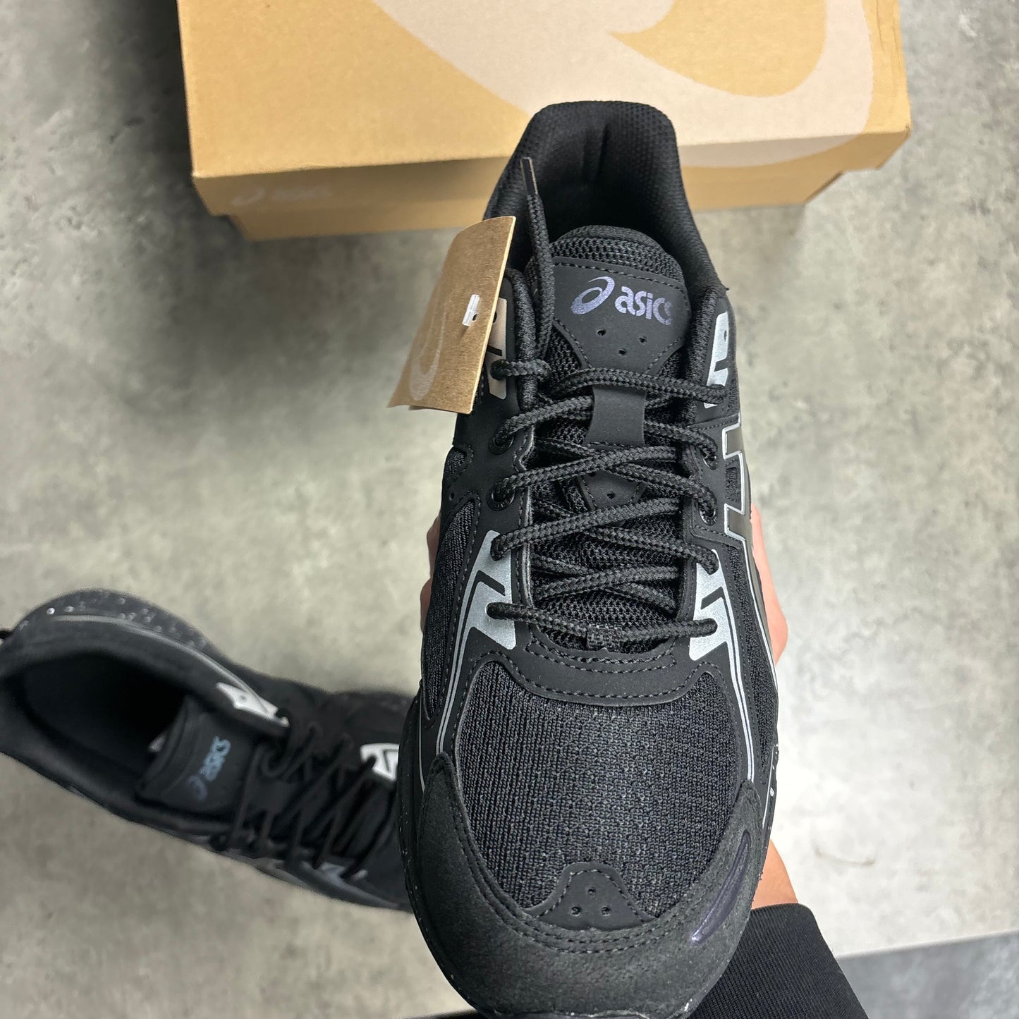 ASICS GEL VENTURE 6 BLACK (UK7.5)