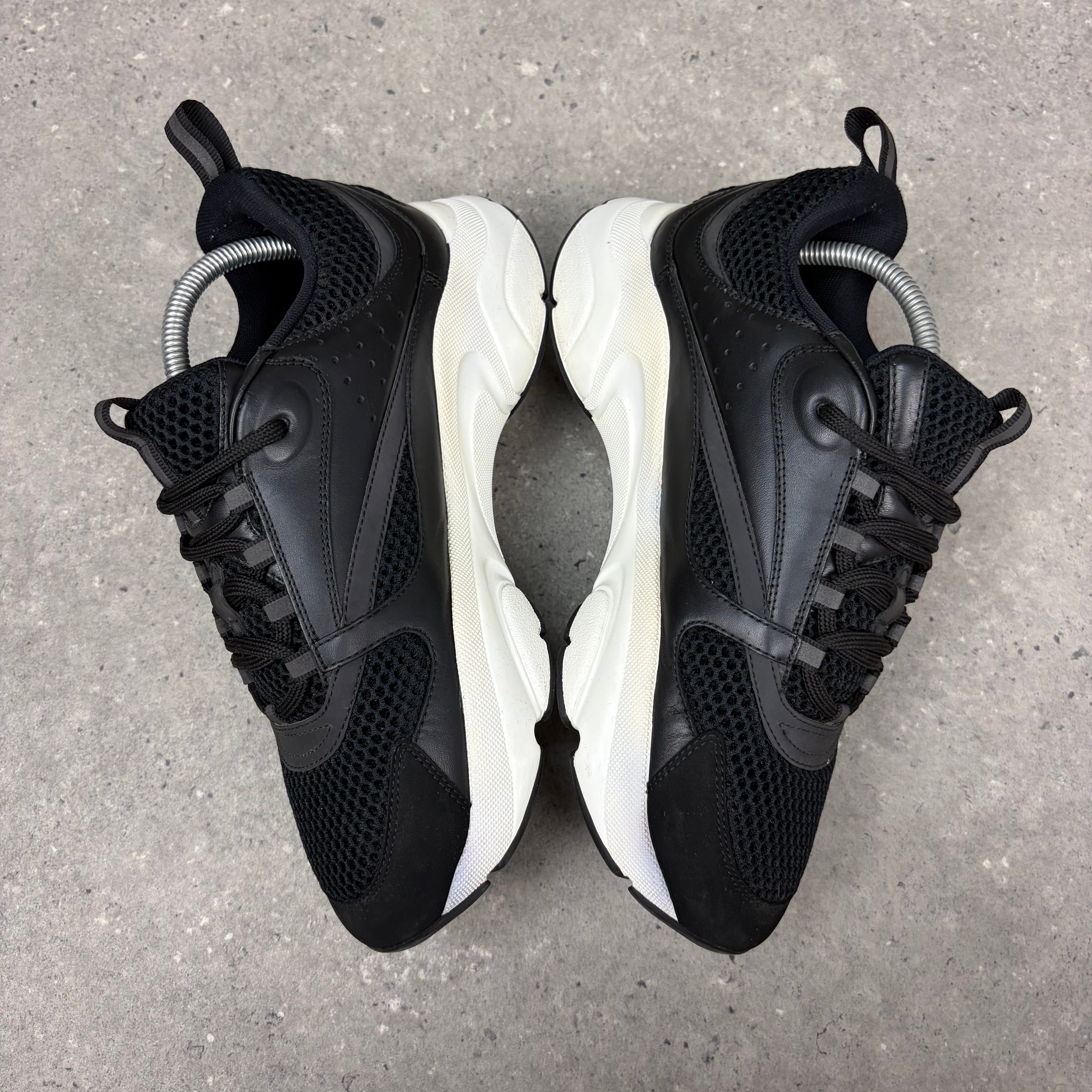 DIOR B22 BLACK / WHITE - (EU42 / UK8)