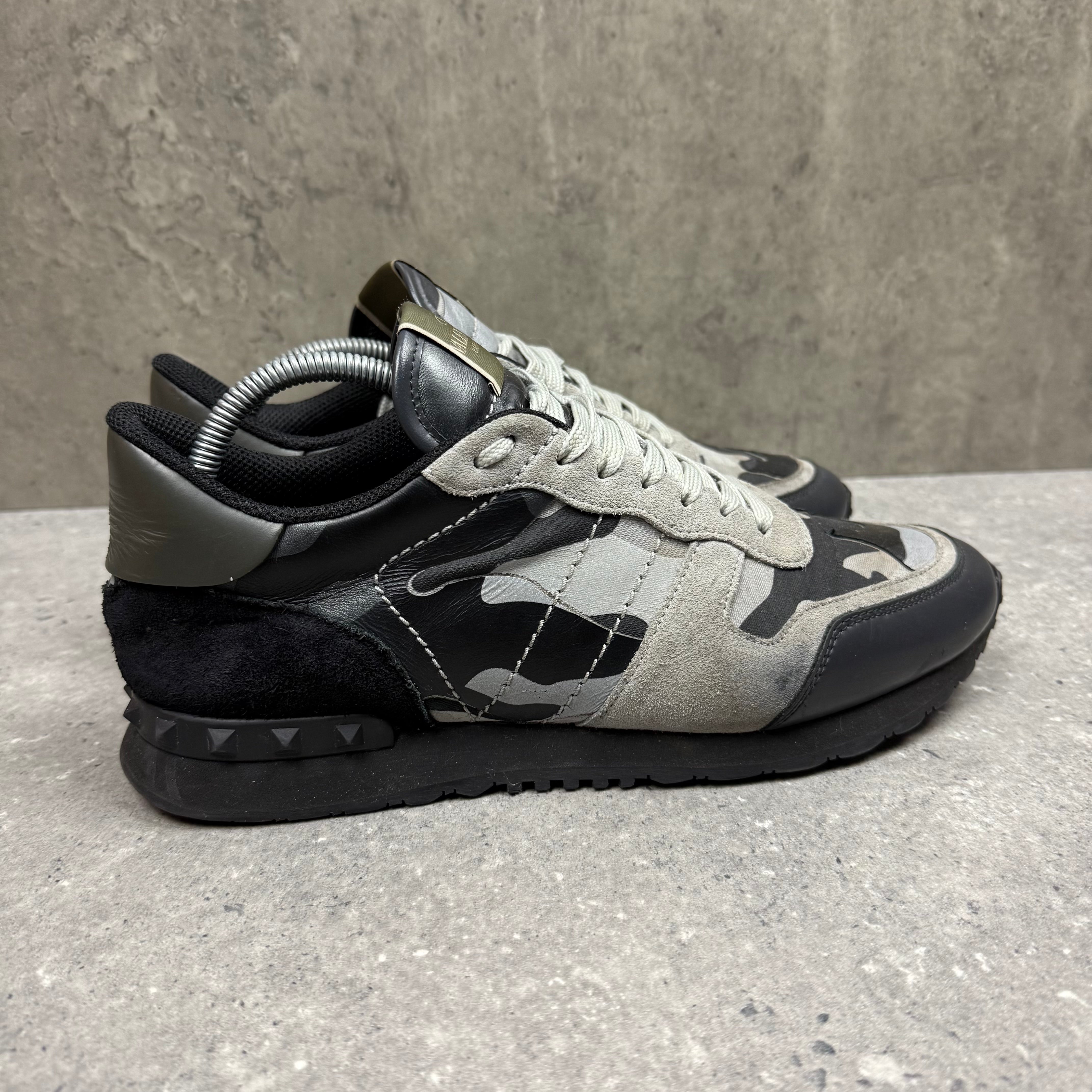 VALENTINO ROCKRUNNER GREY - (EU42 / UK8)