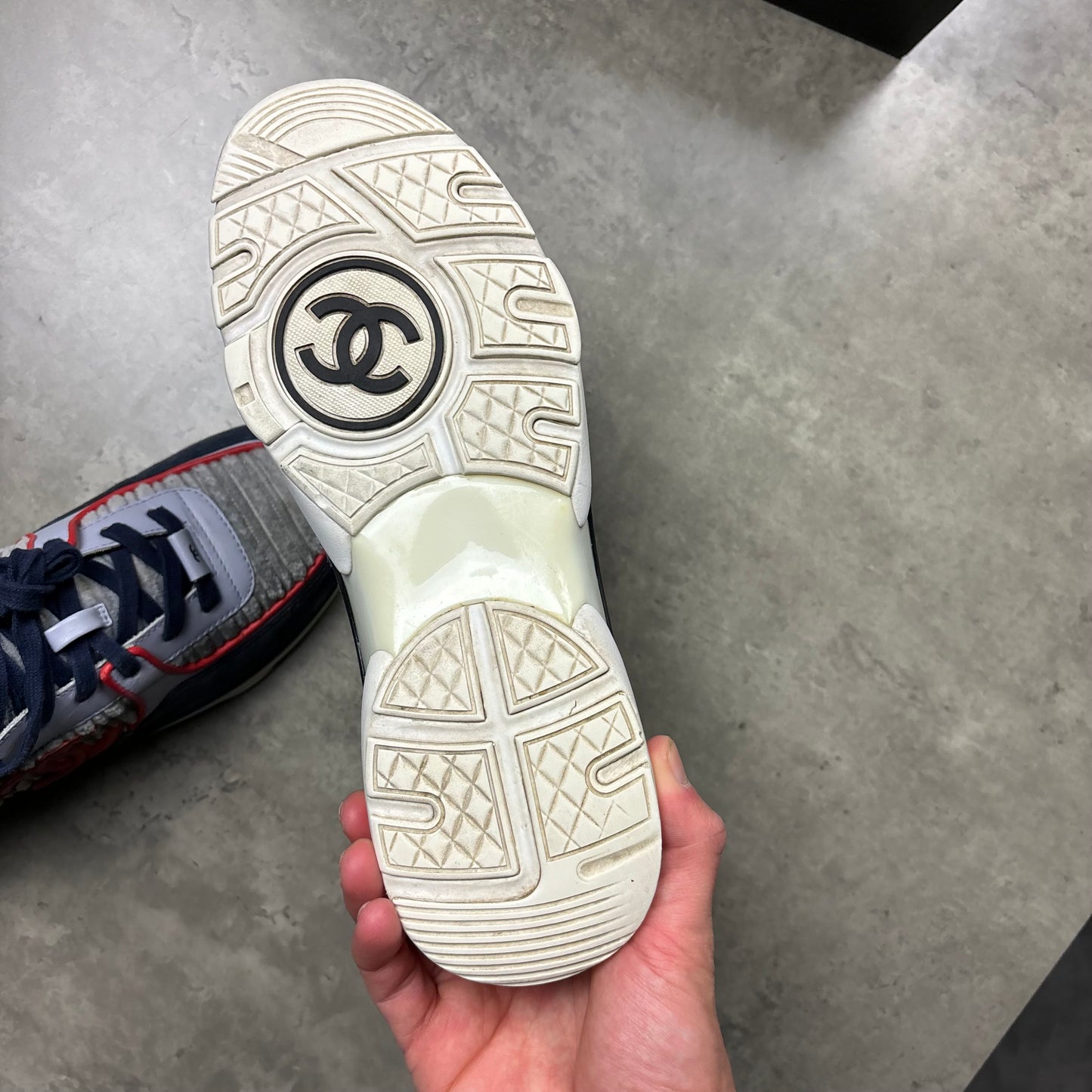 CHANEL RUNNERS "NAVY VELVET" (FITS 6/6.5)