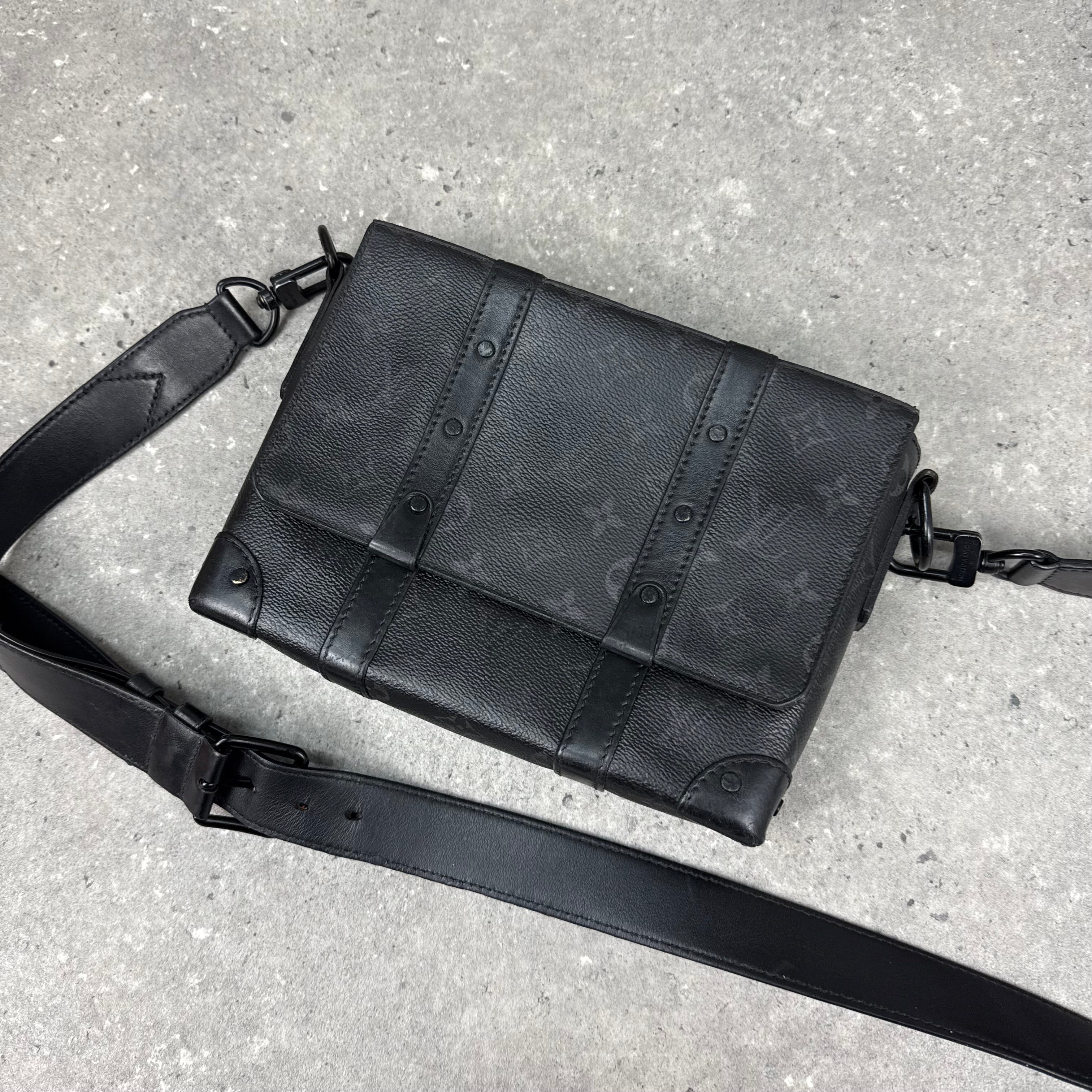 LOUIS VUITTON TRUNK MESSENGER BAG - BLACK