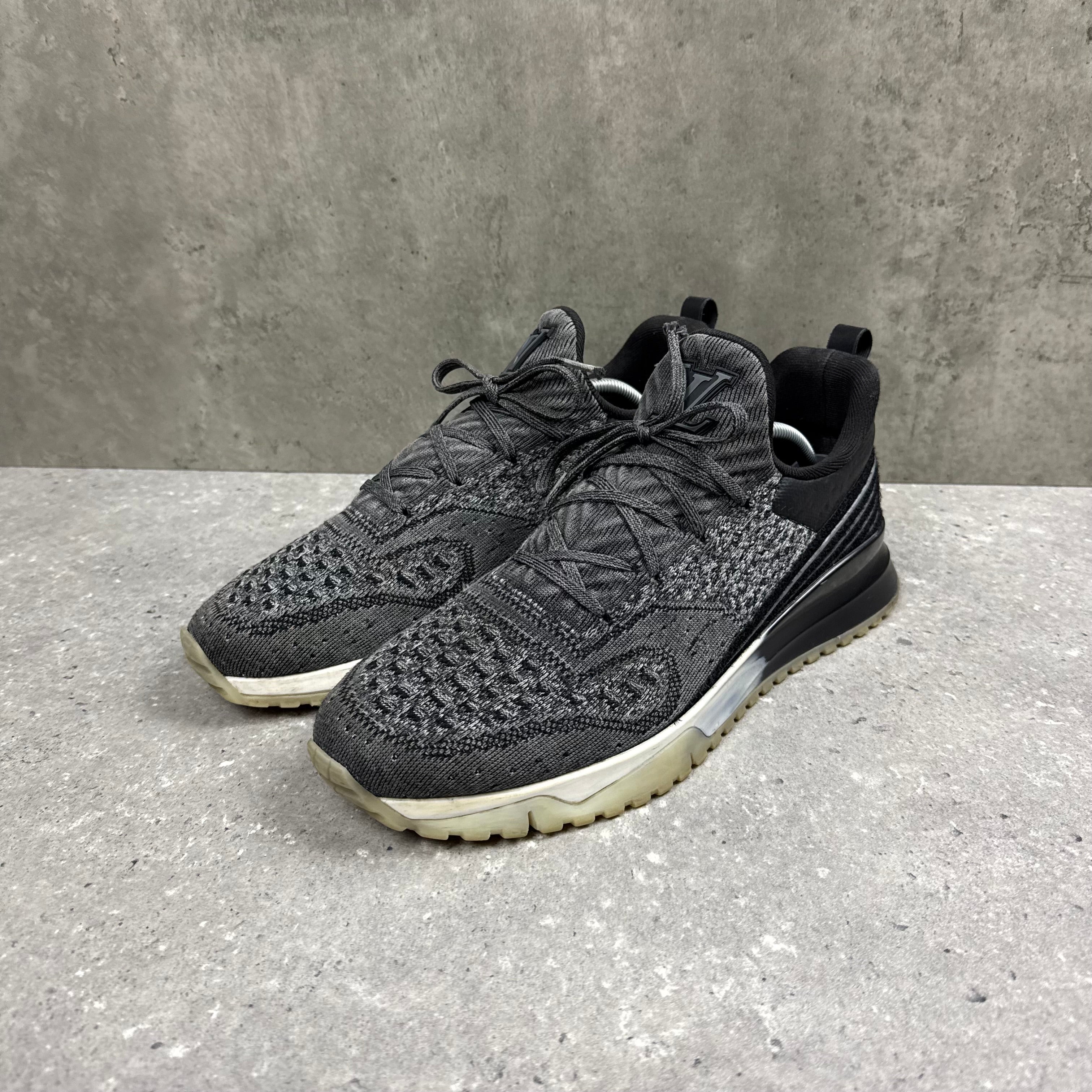 LOUIS VUITTON VNR GREY - EU 44 (FITS UK 11)