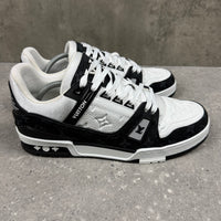 LOUIS VUITTON BLACK DENIMS - EU 42.5 (FITS UK 9.5)