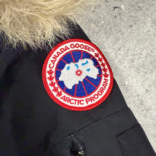CANADA GOOSE WOMENS MONTEBELLO PARKA BLACK - (M)