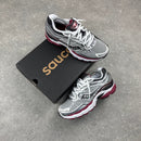 SAUCONY OMNI PRO GRID 9 - SILVER/DARK RED