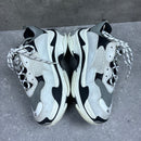 BALENCIAGA TRIPLE S - (EU43 / UK9)