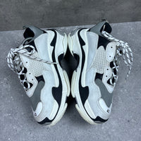 BALENCIAGA TRIPLE S - (EU43 / UK9)