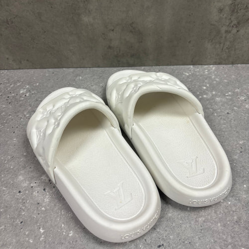 LOUIS VUITTON WATERFRONT MULES SLIDERS WHITE - EU40 (FITS UK 7.5)