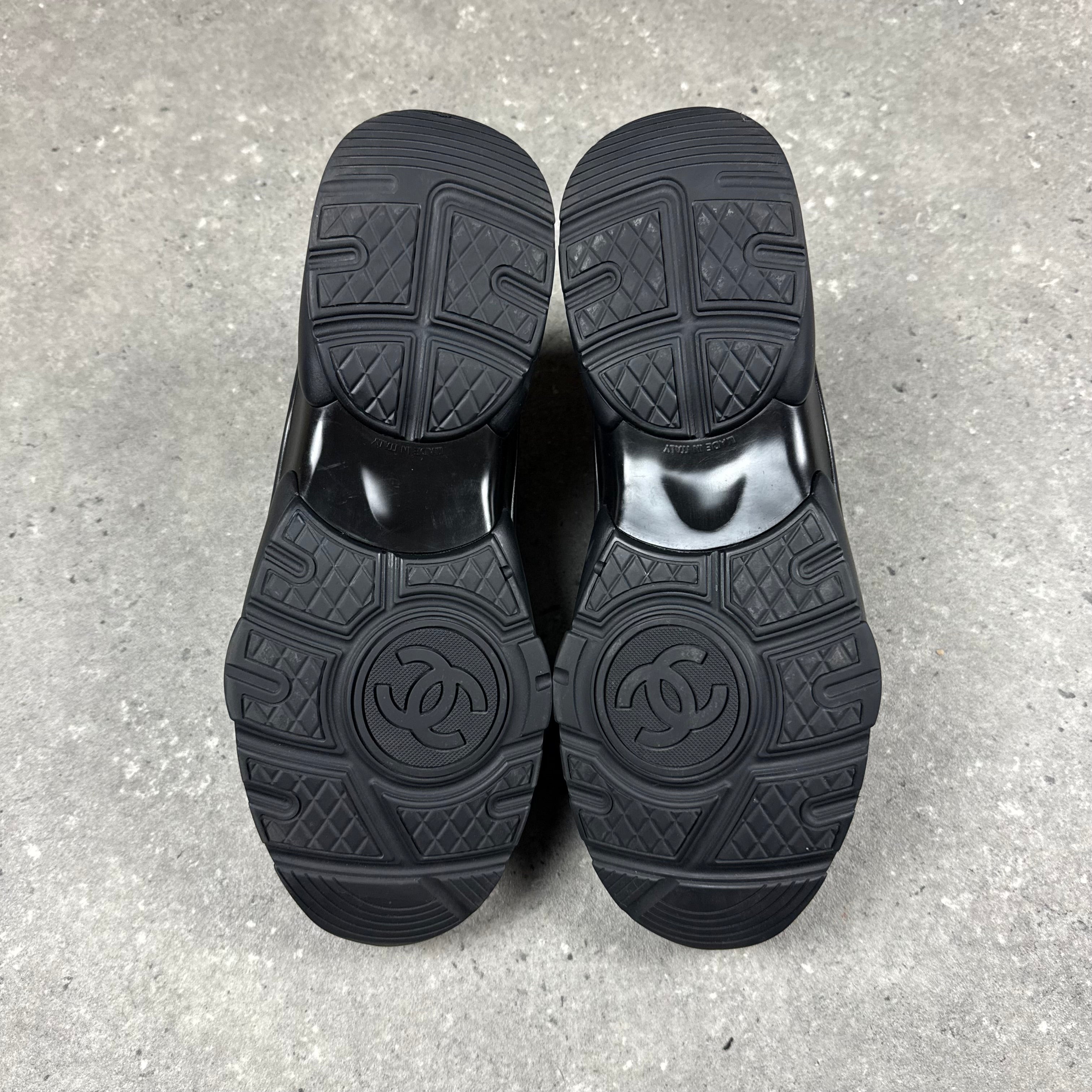 CHANEL RUNNERS BLACK LEATHER -  (EU42 / UK8)
