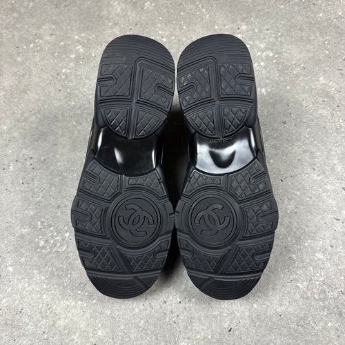 CHANEL RUNNERS BLACK LEATHER -  (EU42 / UK8)