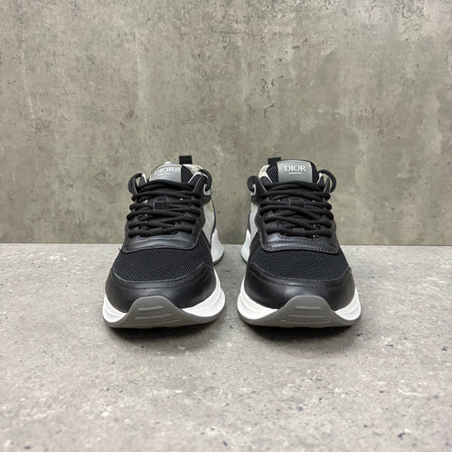 DIOR B25 BLACK/WHITE - (EU41 / UK7)