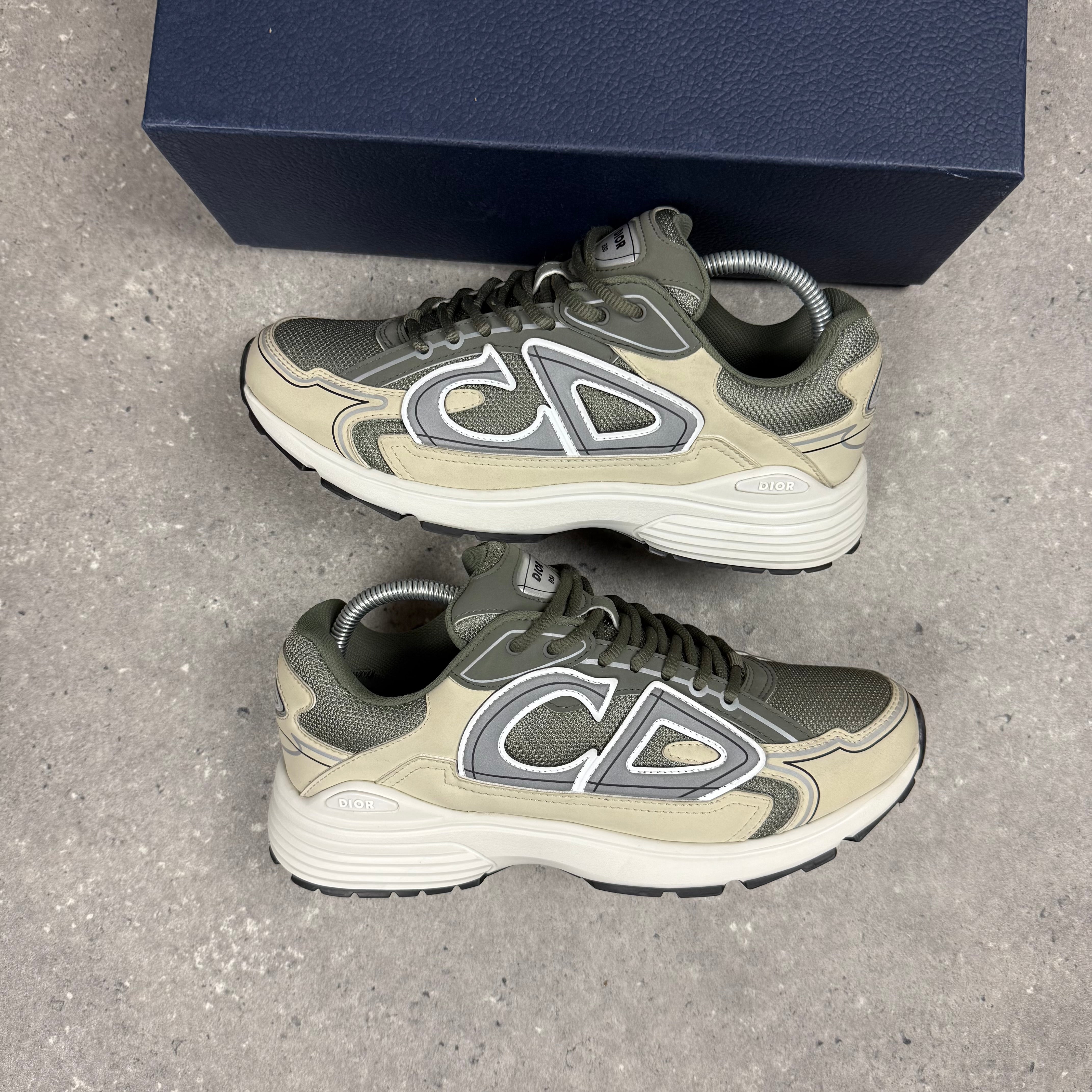 DIOR B30 OLIVE BEIGE - (EU 41 / UK 7)