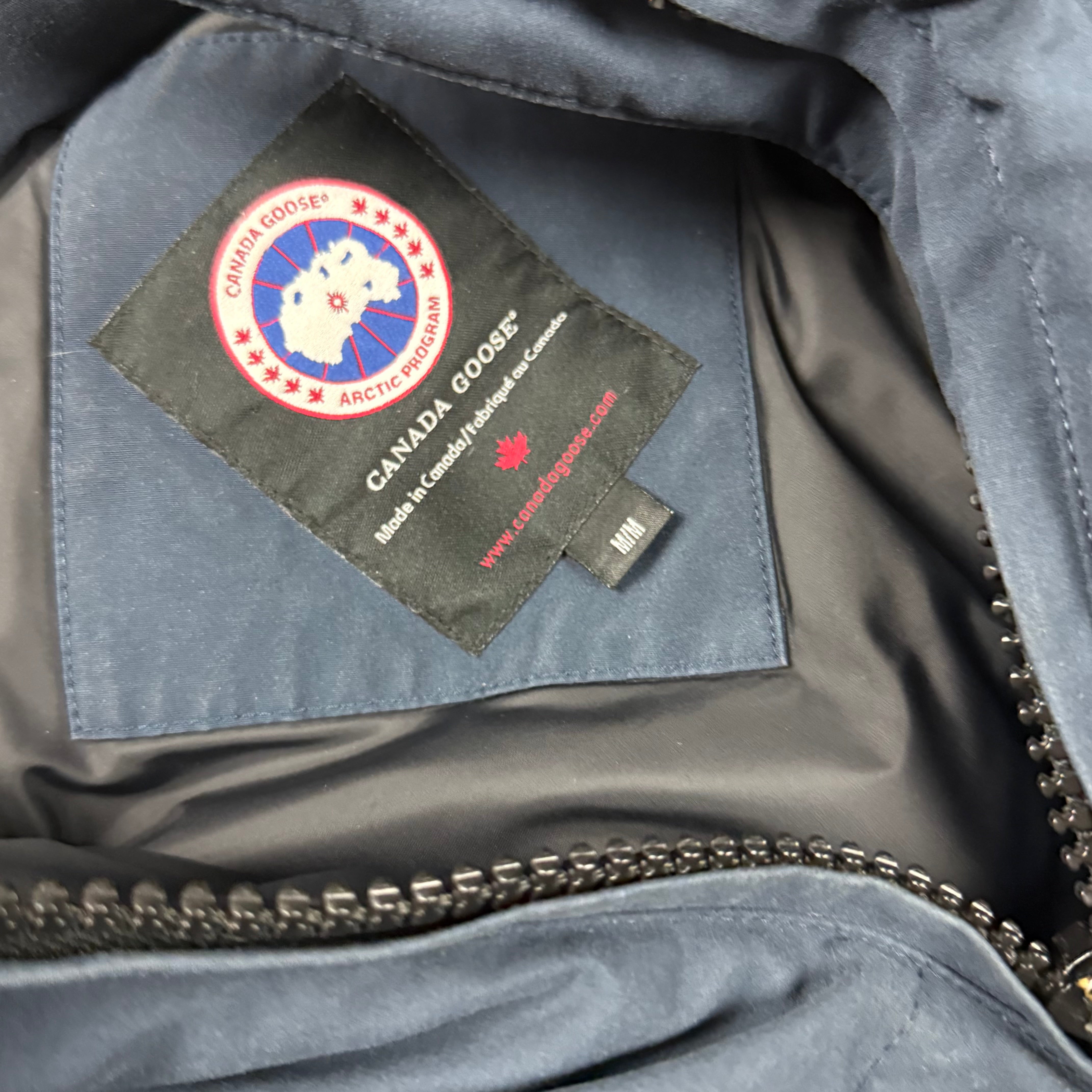 CANADA GOOSE WOMEN’S CHELSEA PARKA NAVY - (S)